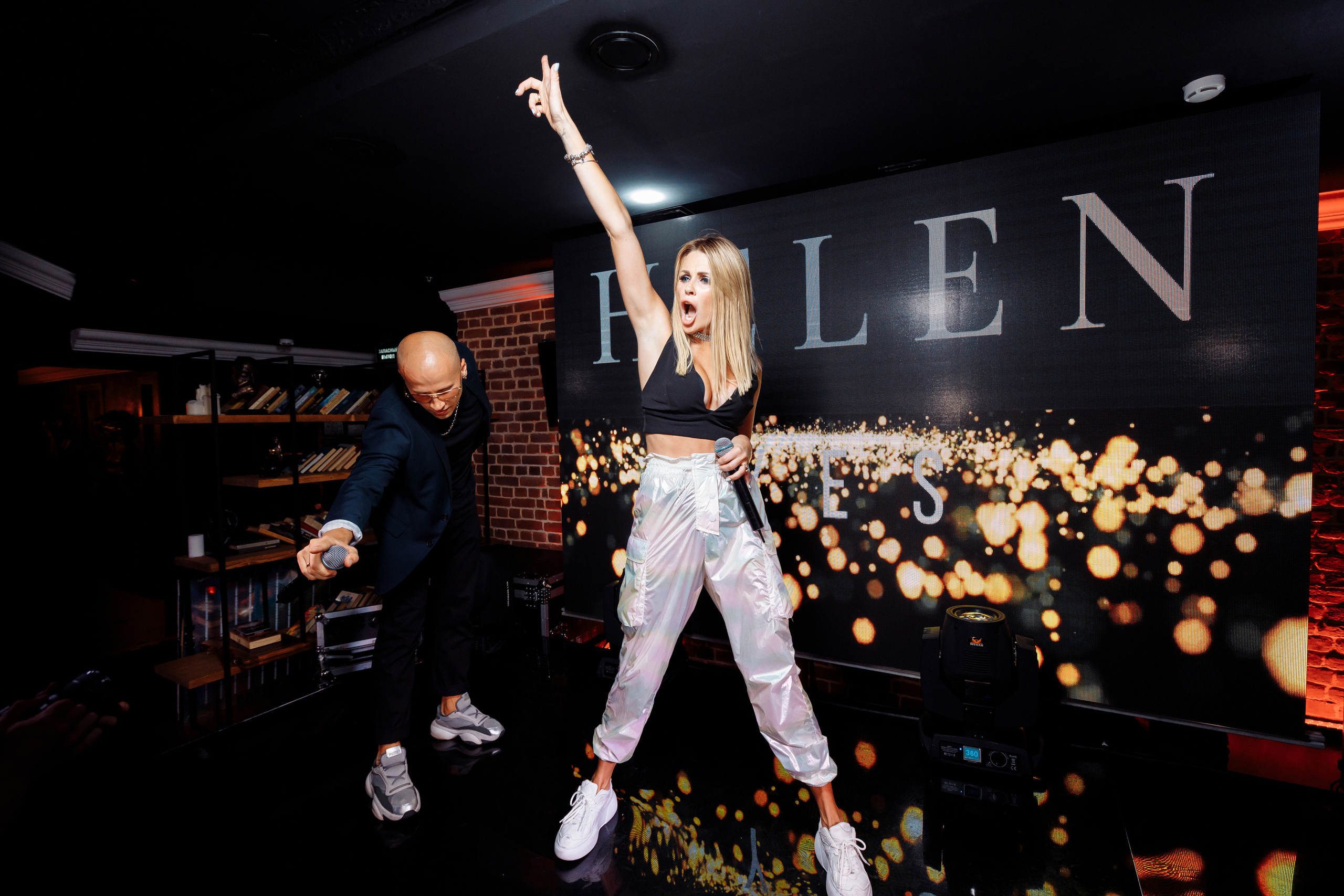 HELEN YES. ARTEMIY IGNATOV