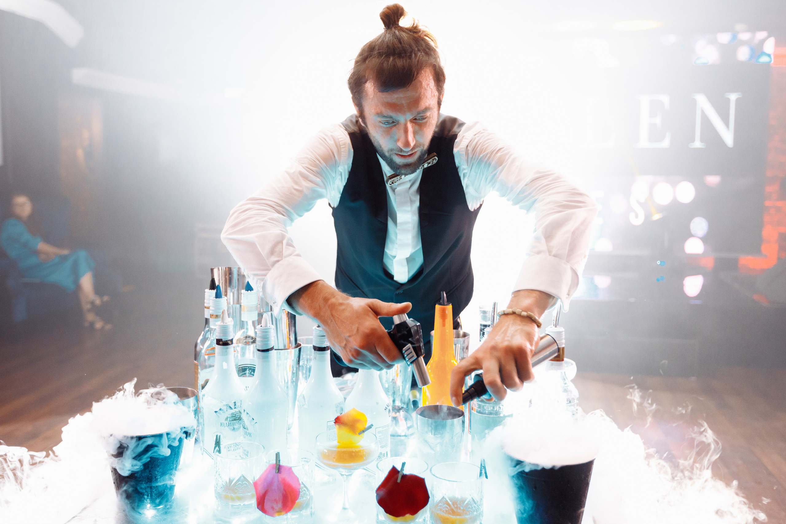 HELEN YES. ARTEMIY IGNATOV