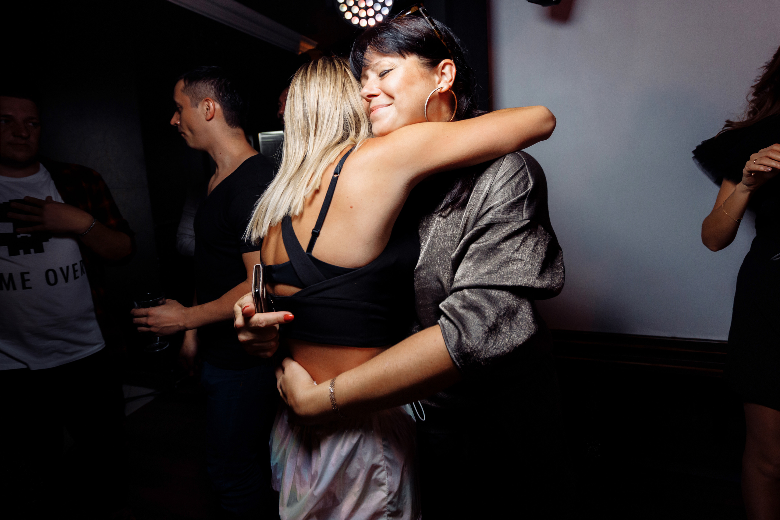 HELEN YES. ARTEMIY IGNATOV