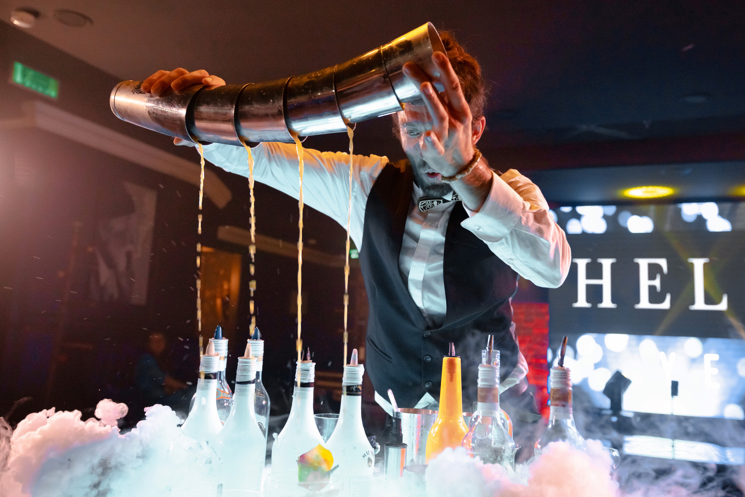 HELEN YES. ARTEMIY IGNATOV