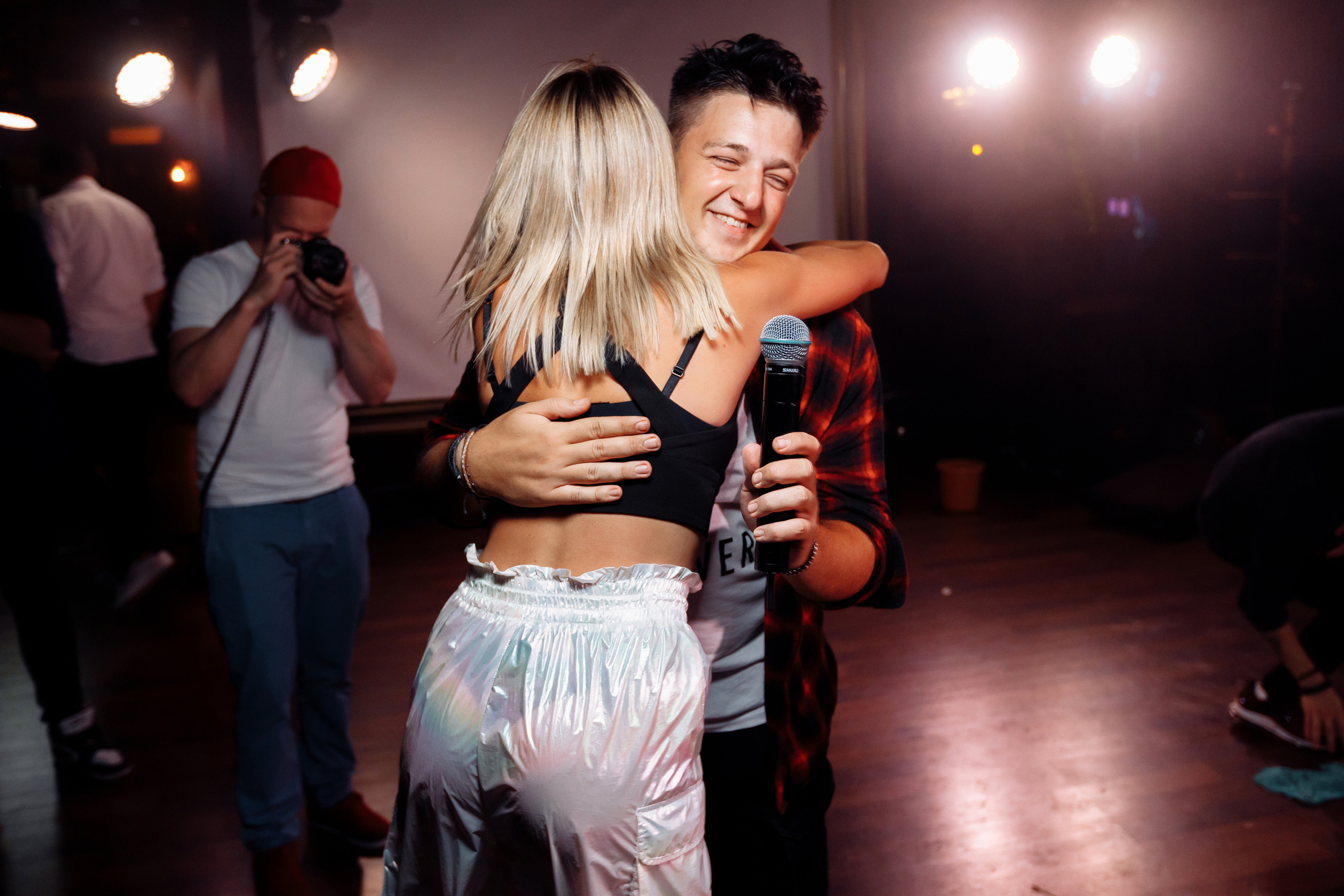 HELEN YES. ARTEMIY IGNATOV