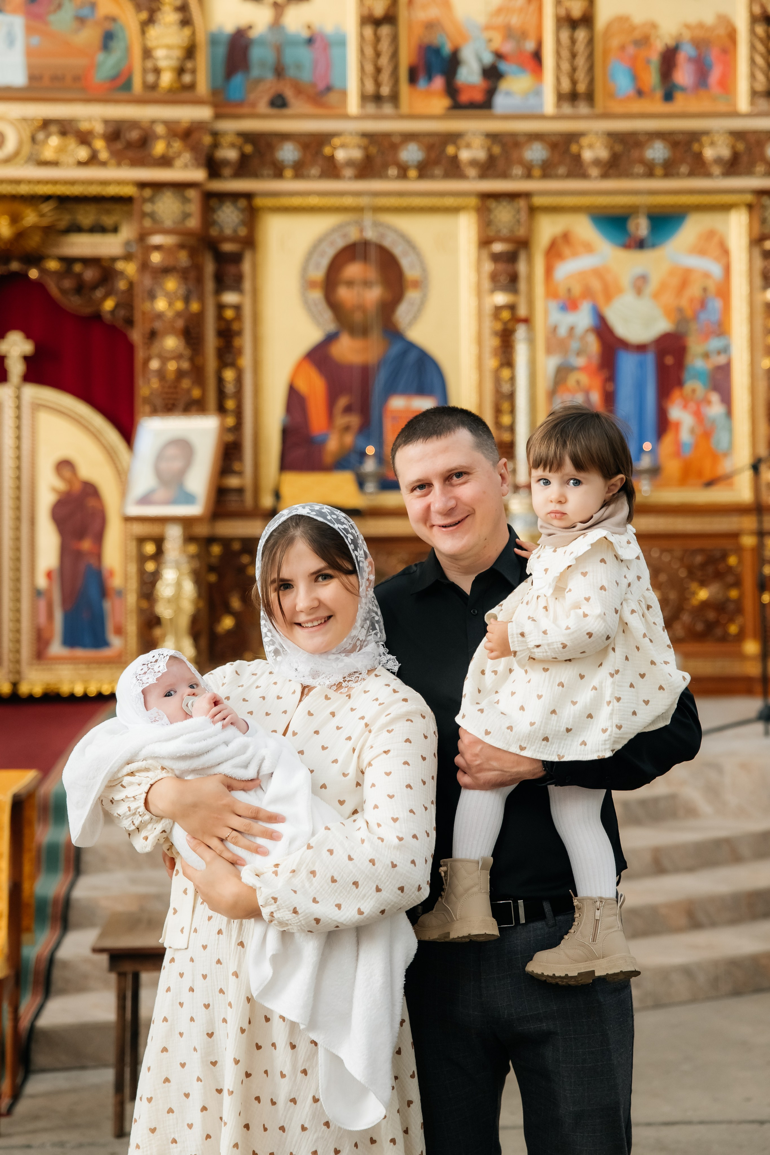 Крещение Мирославы. Храм иконы Божьей Матери «Всех скорбящих Радость». Фотограф ВИКА МЕДУЗА