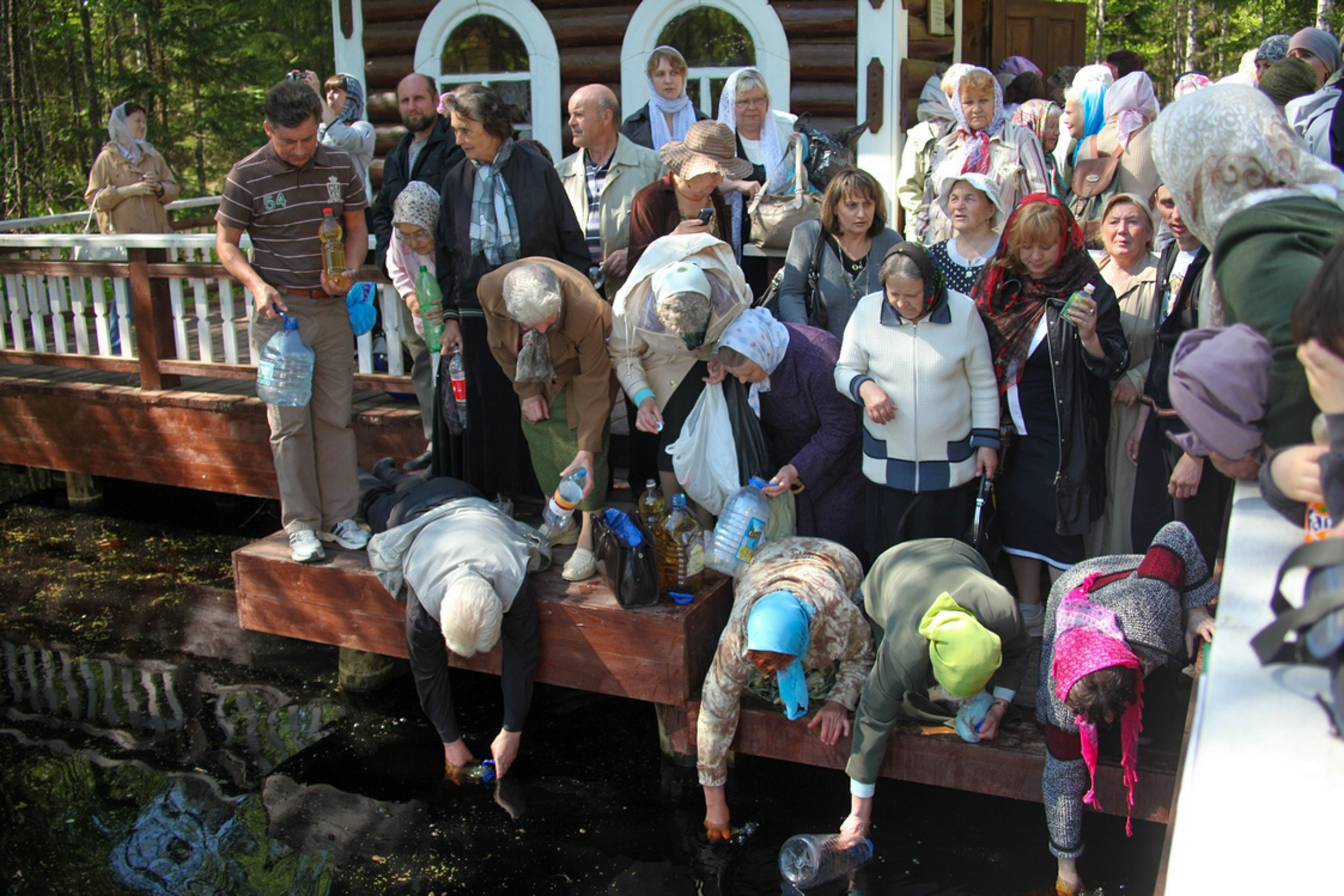 Волжский крестный ход. Освящение истока Волги. Фотограф Юлия Близнецова
