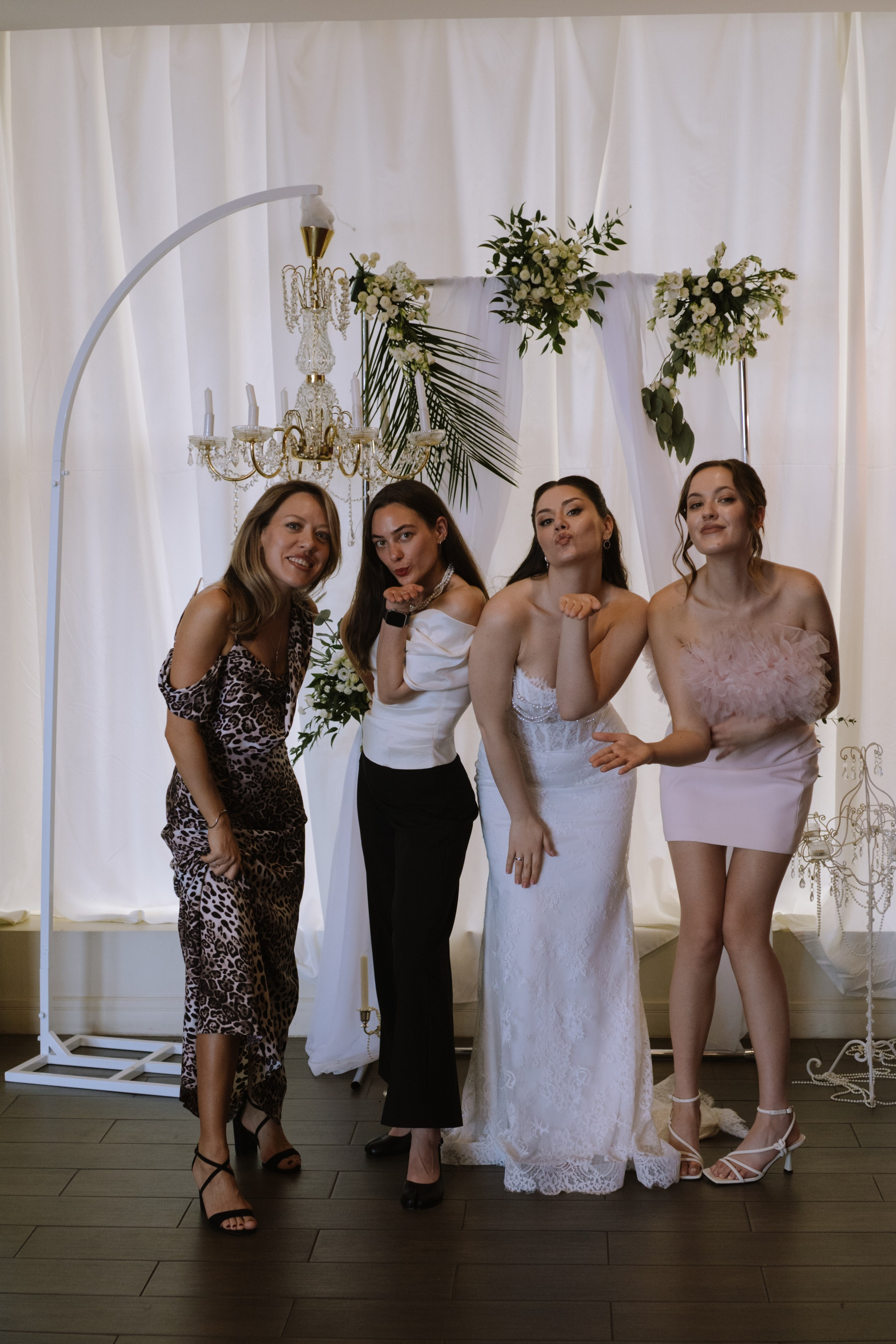 СВАДЕБНЫЙ БАНКЕТ НА ВЛАДИМИРСКОЙ В САНКТ-ПЕТЕРБУРГЕ (КАМЕРНАЯ СВАДЬБА). Профессиональный фотограф, Санкт-Петербург — Виктория Богомолова