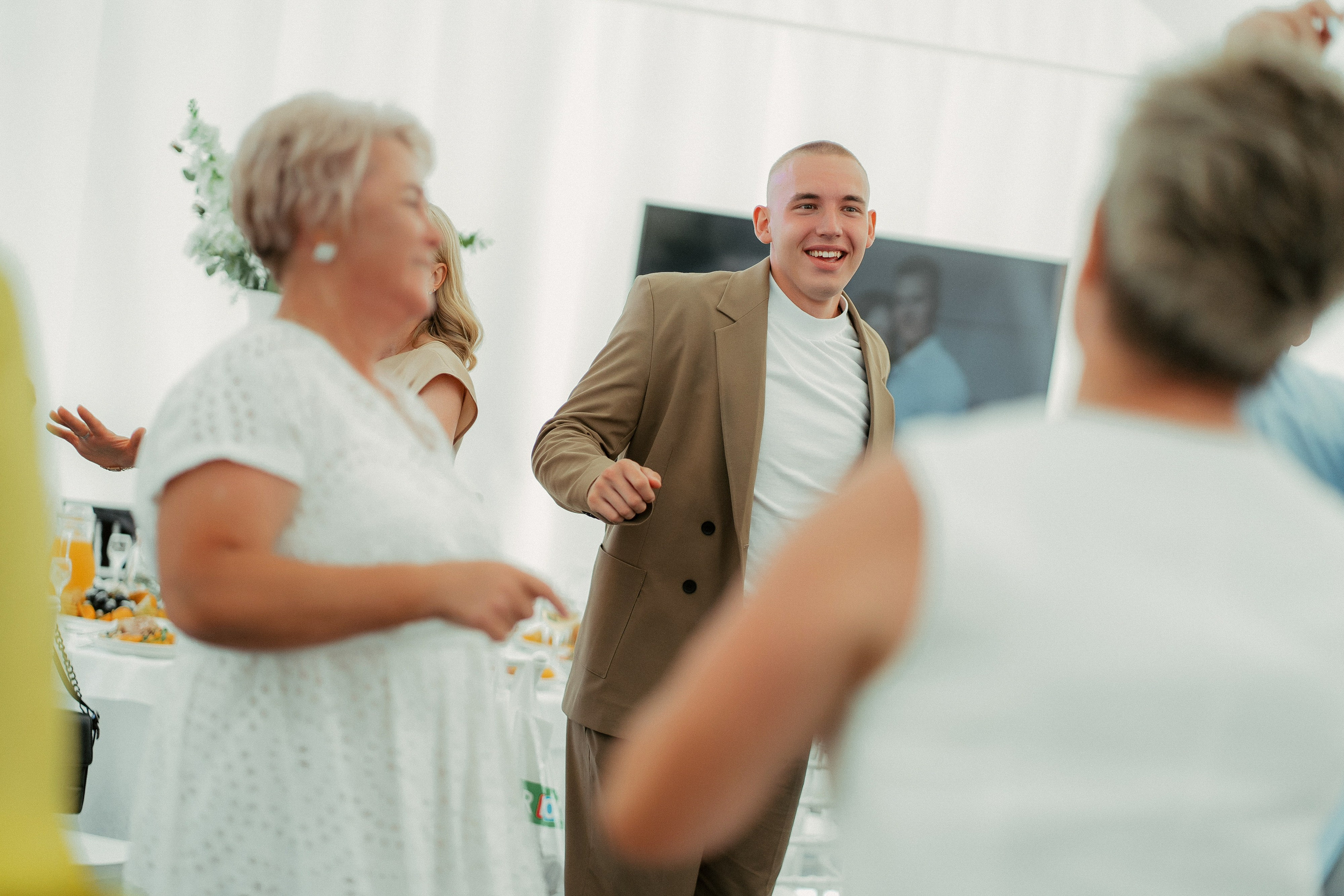 Антон и Оксана. Фотограф Никита Анкудинов. Москва — Чебоксары — Казань