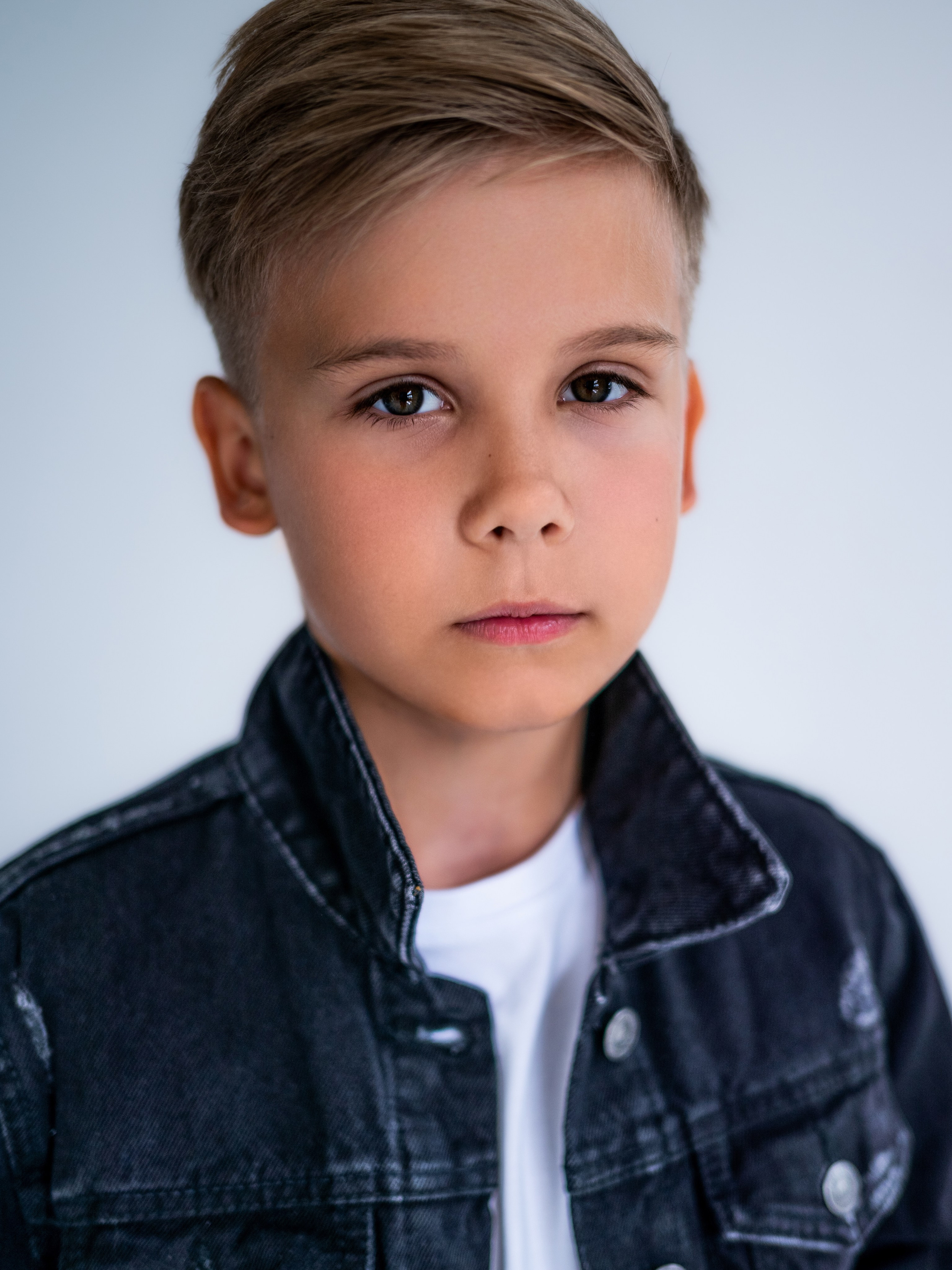 Модельное портфолио. Фотограф Москва Виктория Вишневская актерское / модельное портфолио