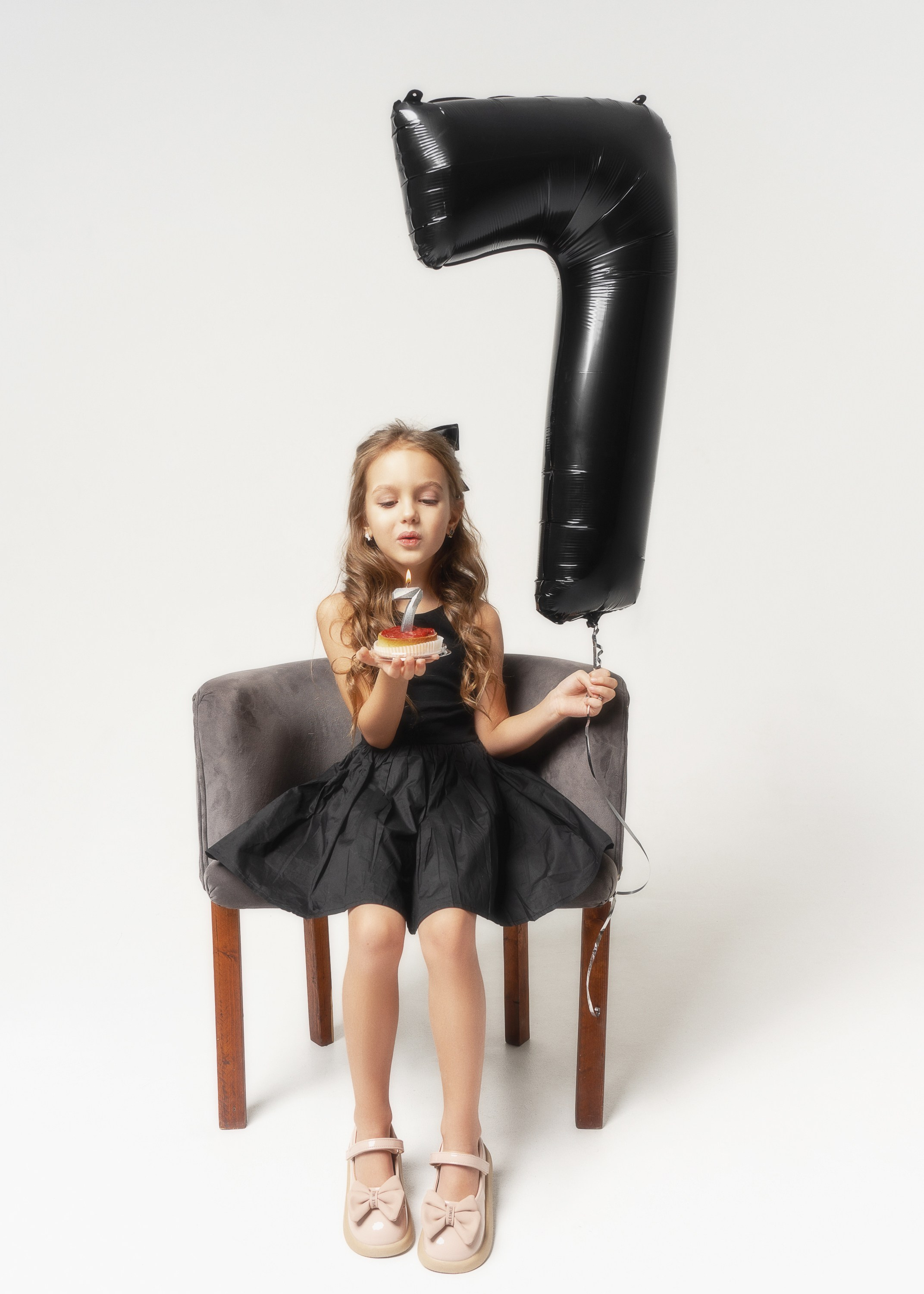 КСЮША. Женский портрет