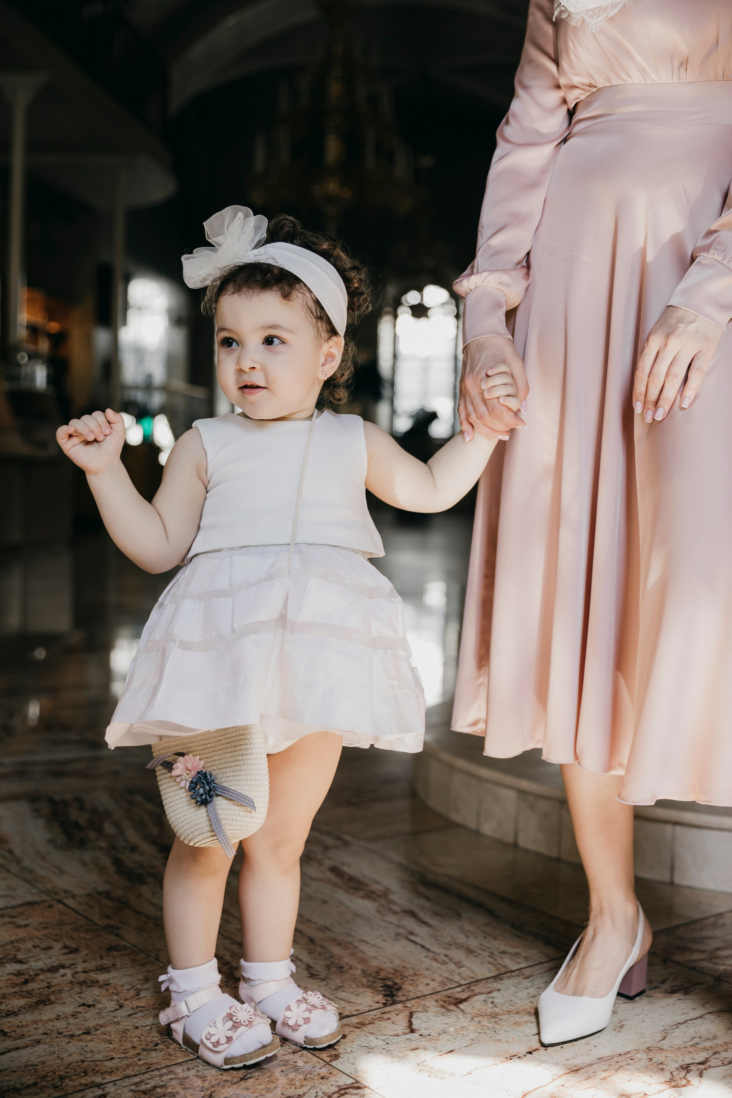 Таинство Крещения в Церкви апостола Иакова Заведеева в Казённой слобод. Свадебный фотограф в Москве Екатерина Гусева