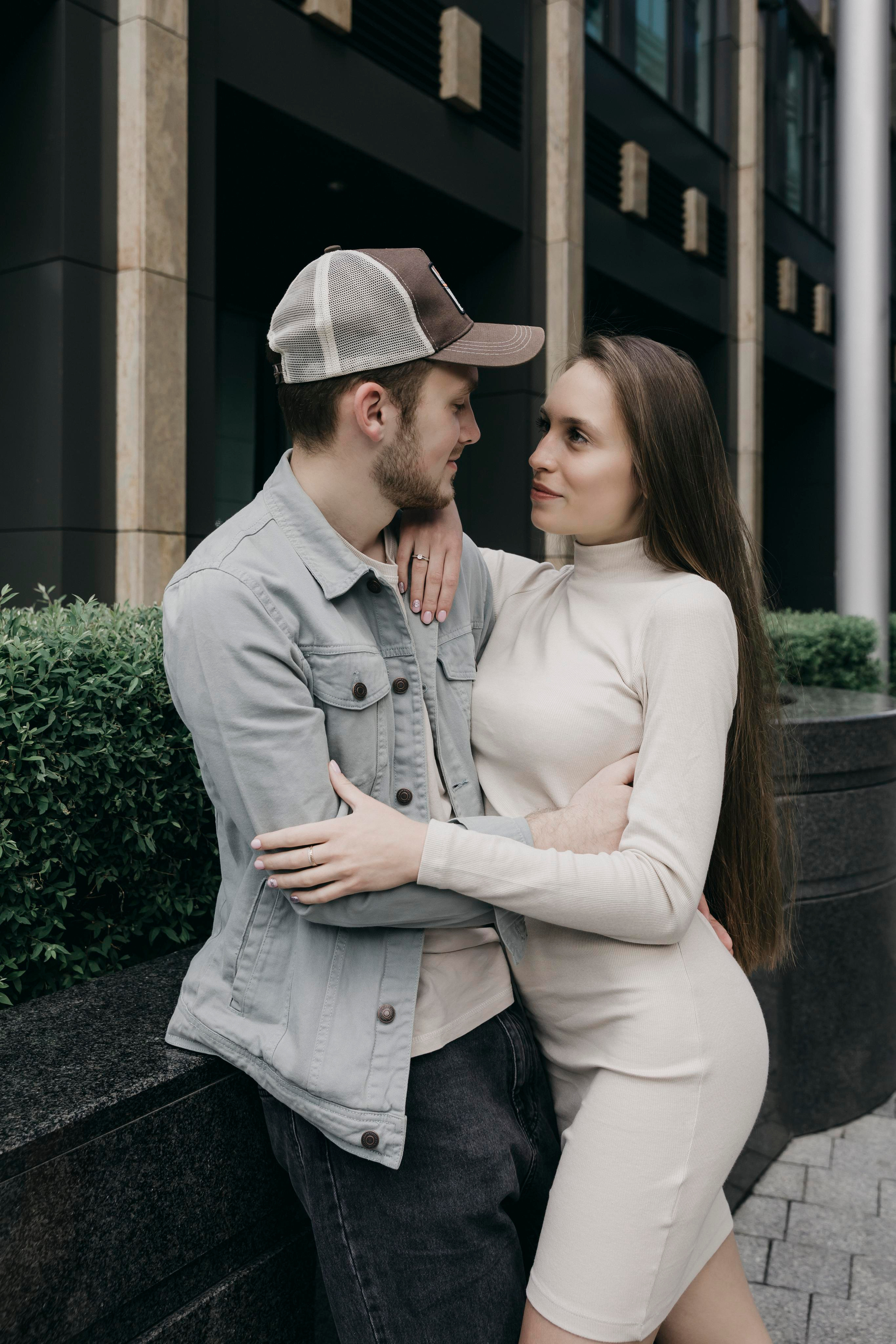 Предсвадебная фотосессия на Белой Площади в Москве. Свадебный фотограф в Москве Екатерина Гусева