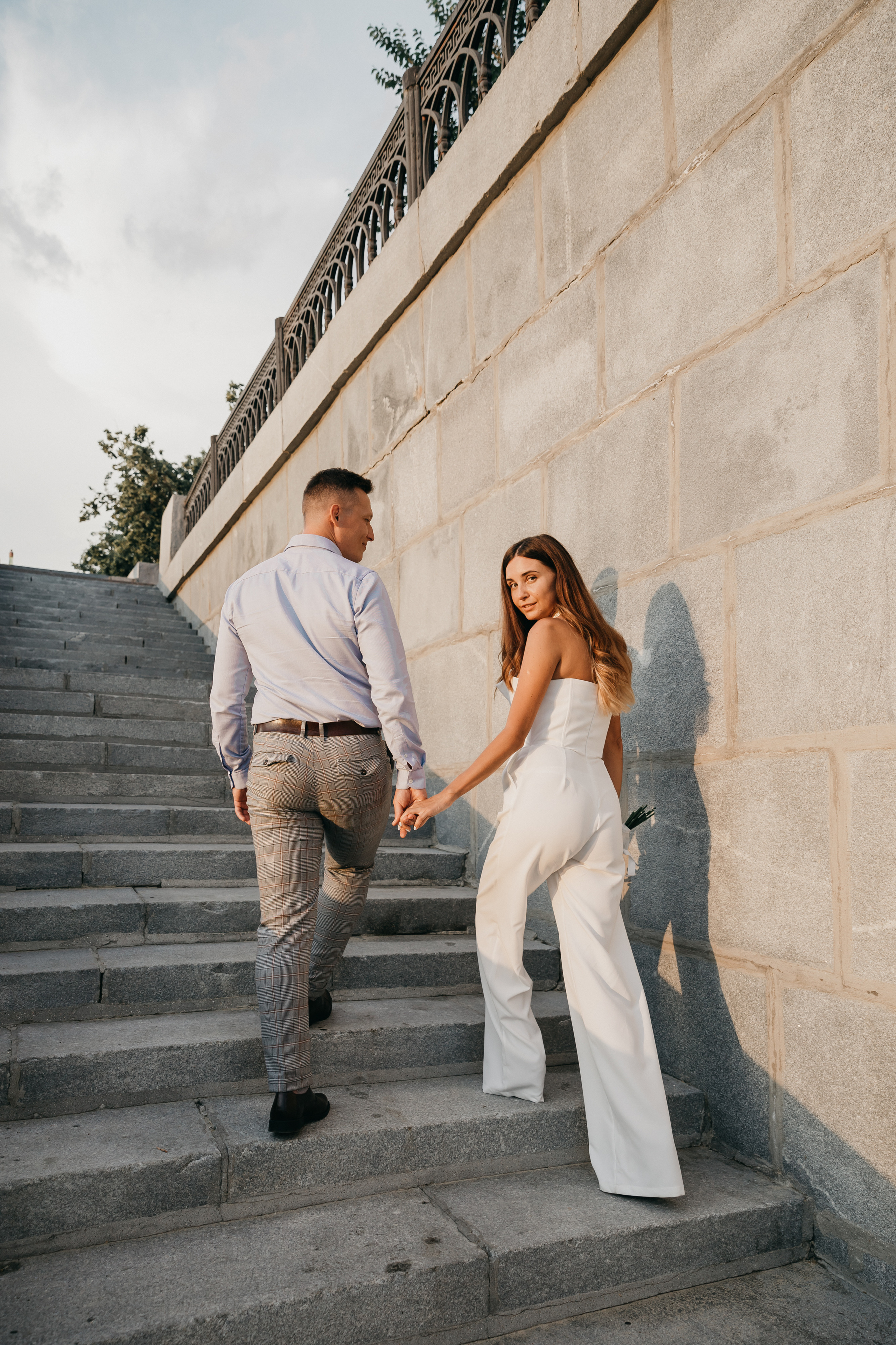 Свадебная фотосессия на берегу Москвы-реки. Свадебный фотограф в Москве Екатерина Гусева