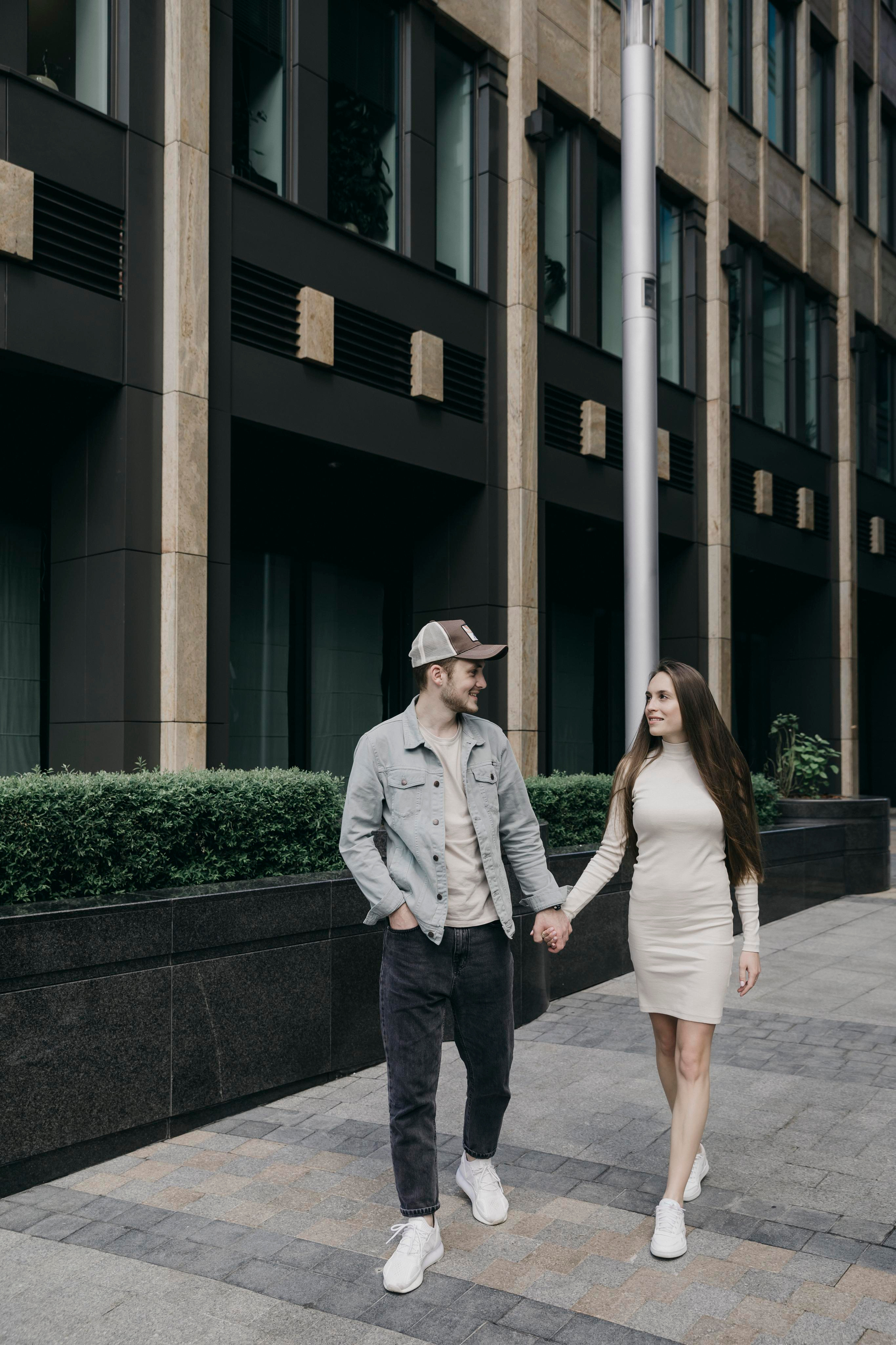 Предсвадебная фотосессия на Белой Площади в Москве. Свадебный фотограф в Москве Екатерина Гусева