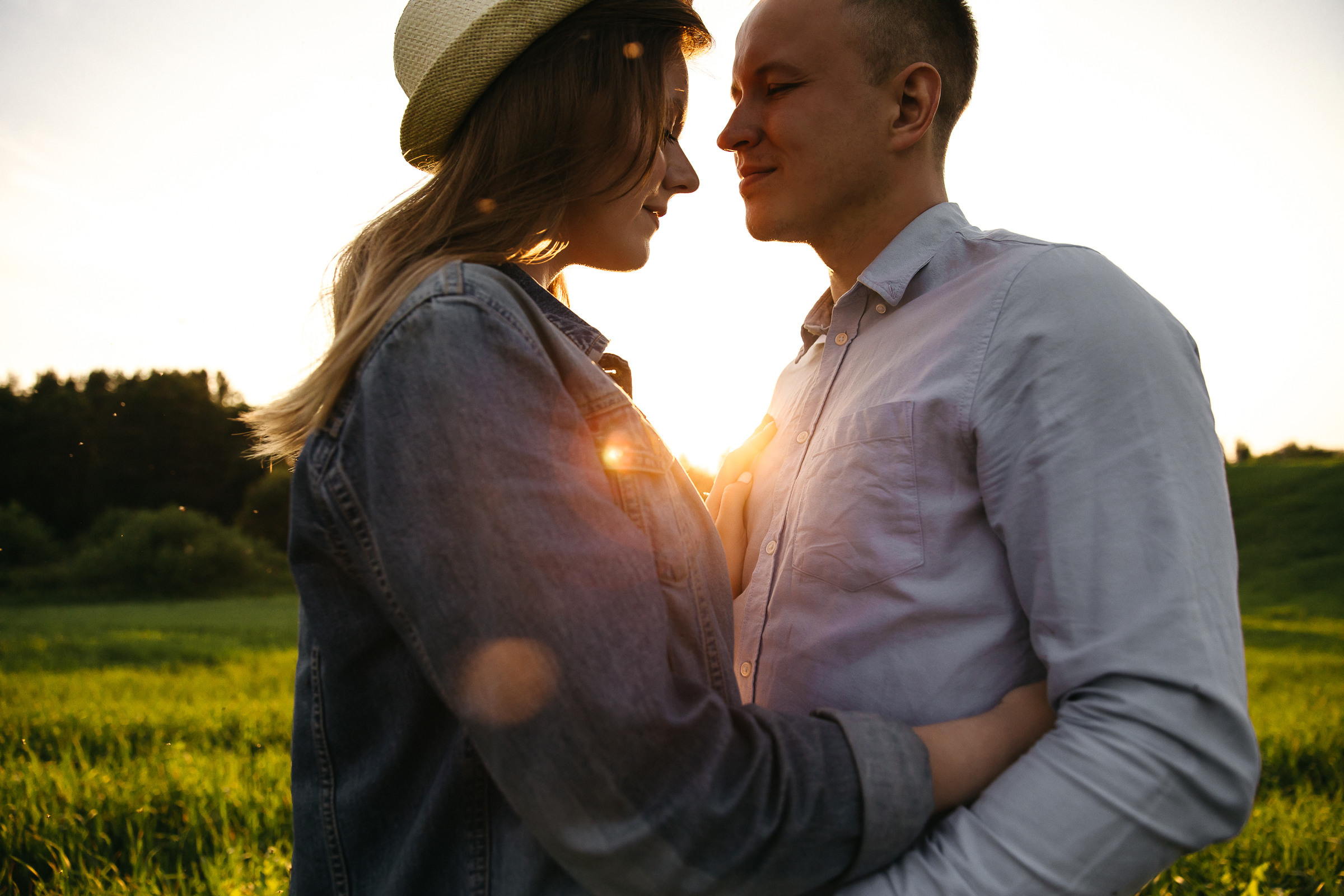 На мопеде на пикник. Фотограф Ян Ежов | Свадебный фотограф в Томске