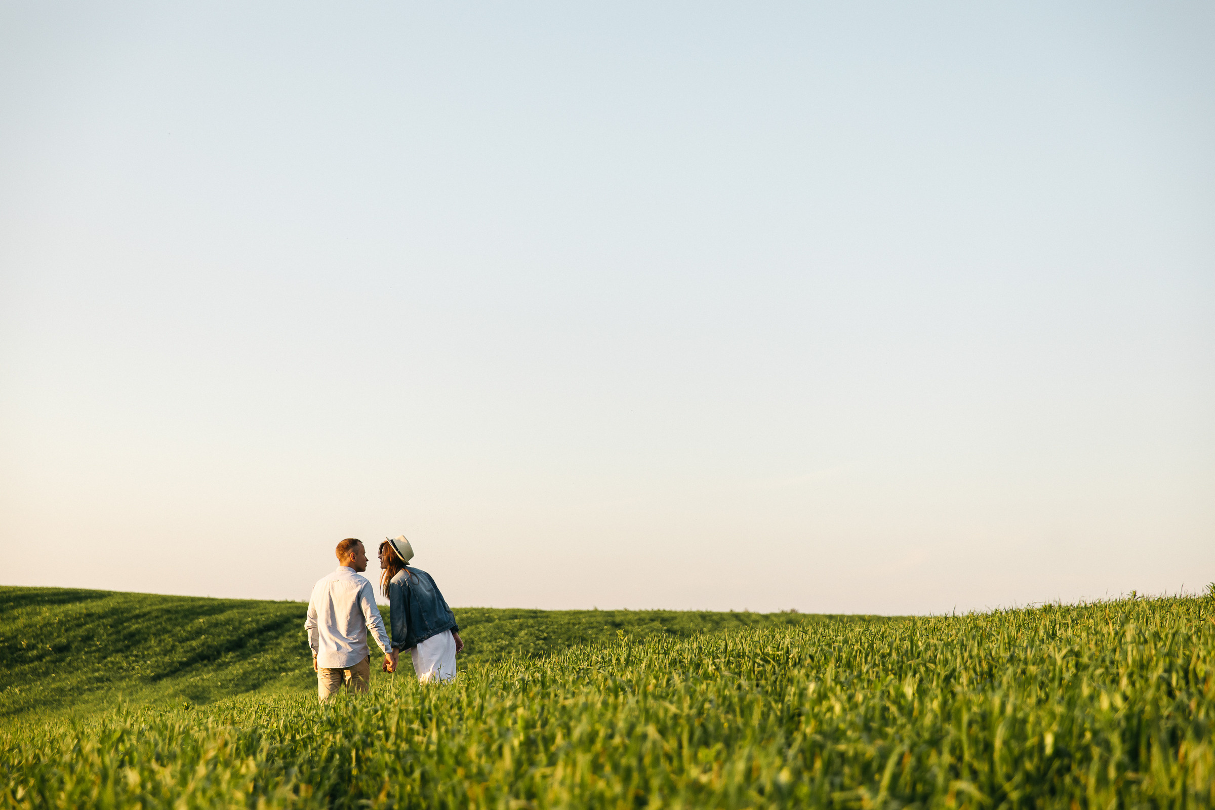 На мопеде на пикник. Фотограф Ян Ежов | Свадебный фотограф в Томске