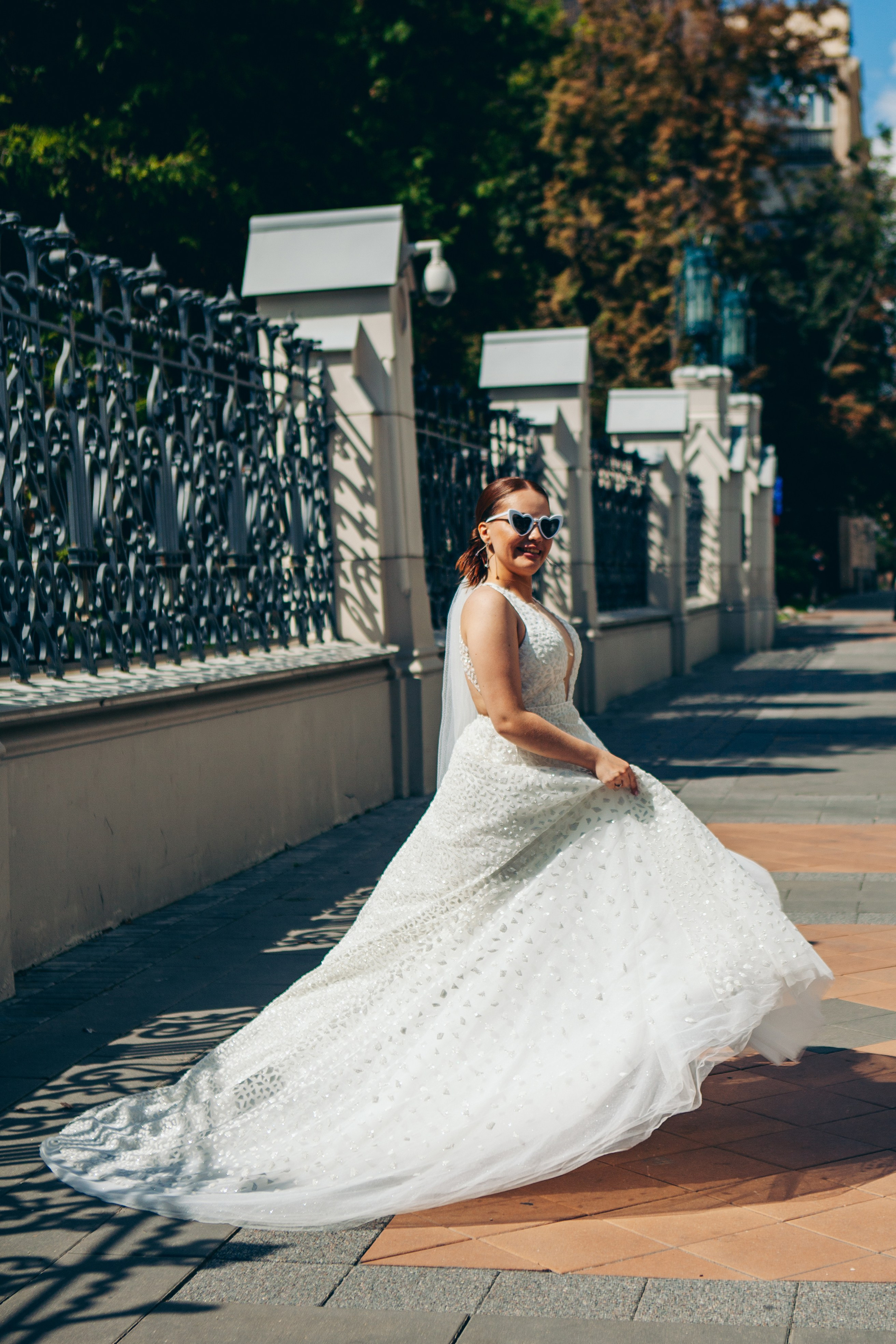 Свадебная фотосессия в отеле hartwell hotel и на патриарших прудах. Фотограф Ольга Ефремова