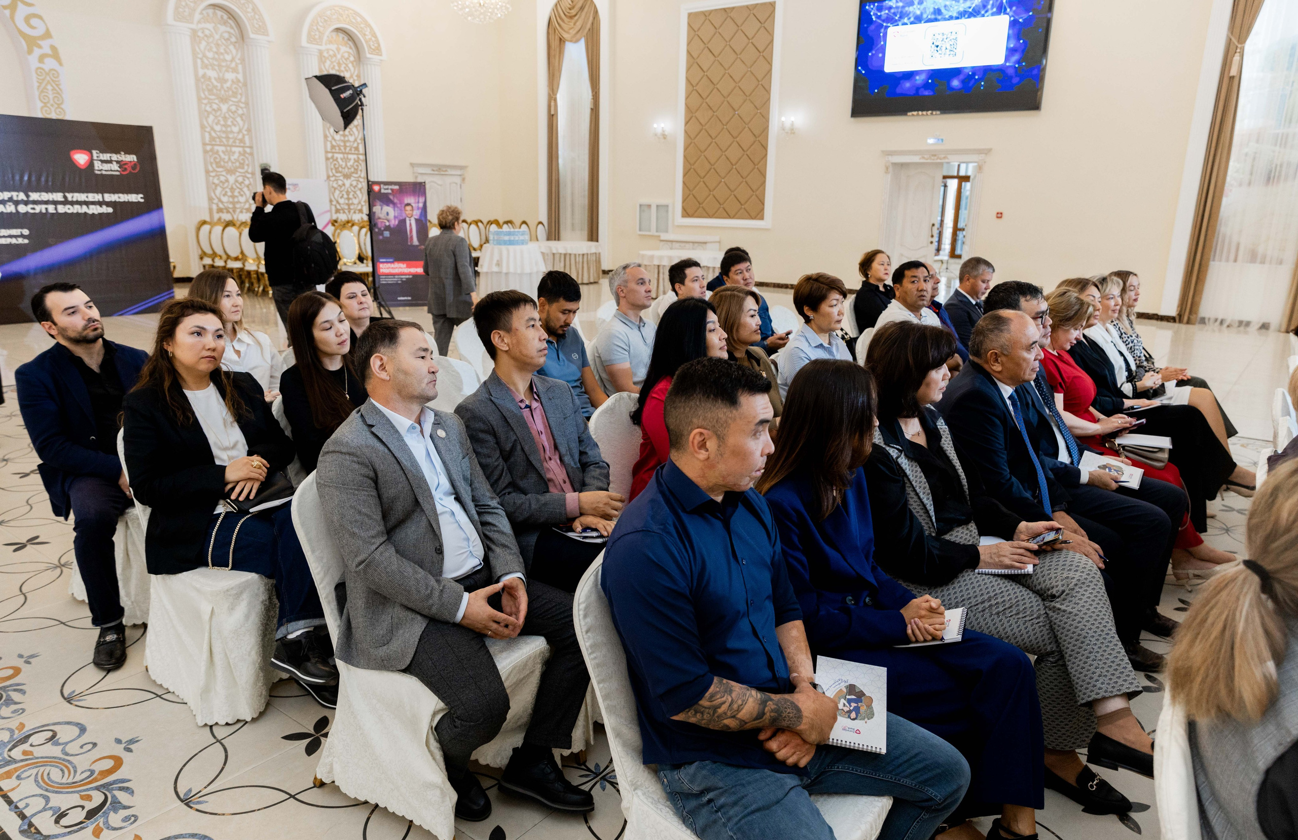 Асель Машанова EURASIAN BANK