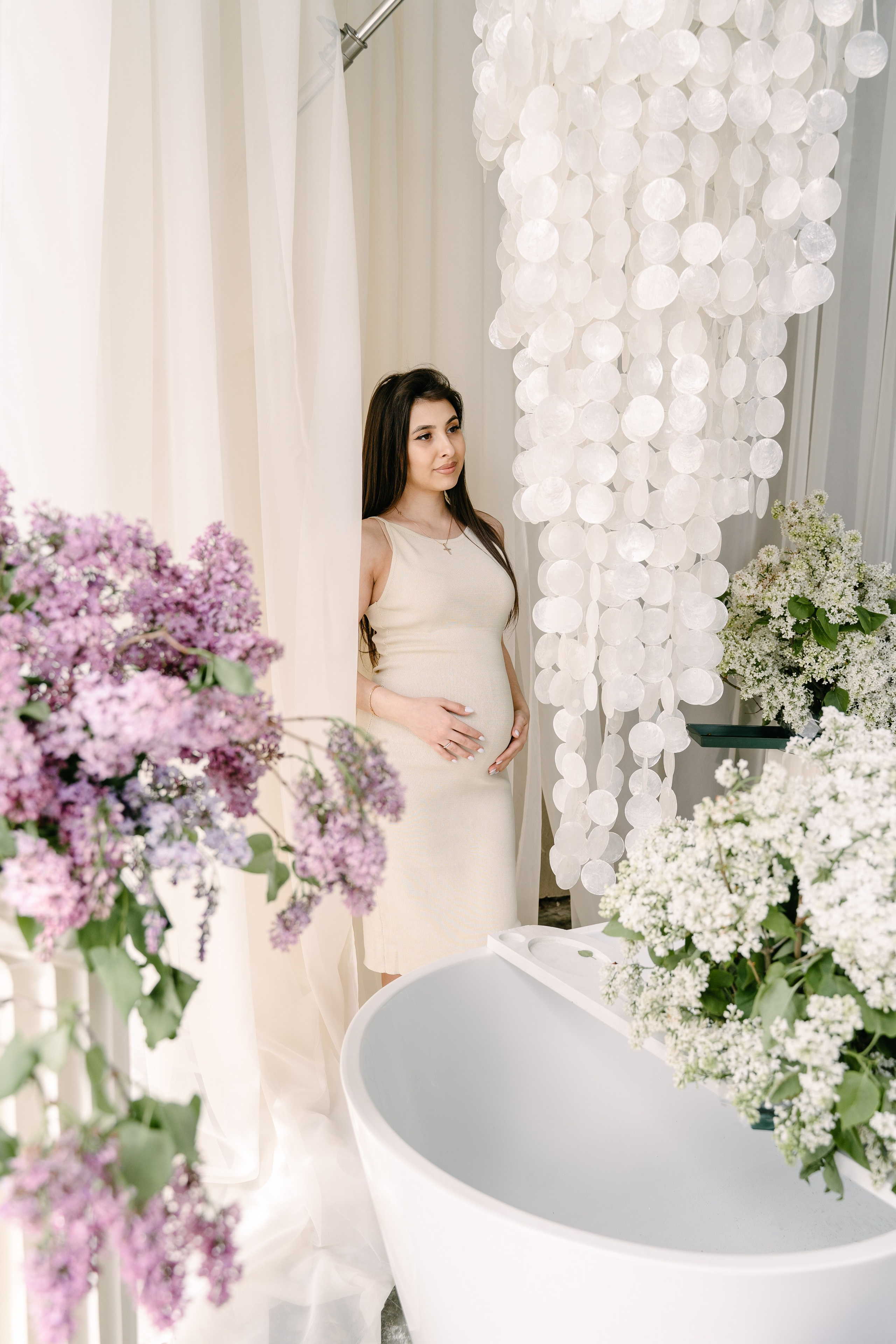 Диана в ожидании сирень. Свадебный фотограф Юлия Копылова