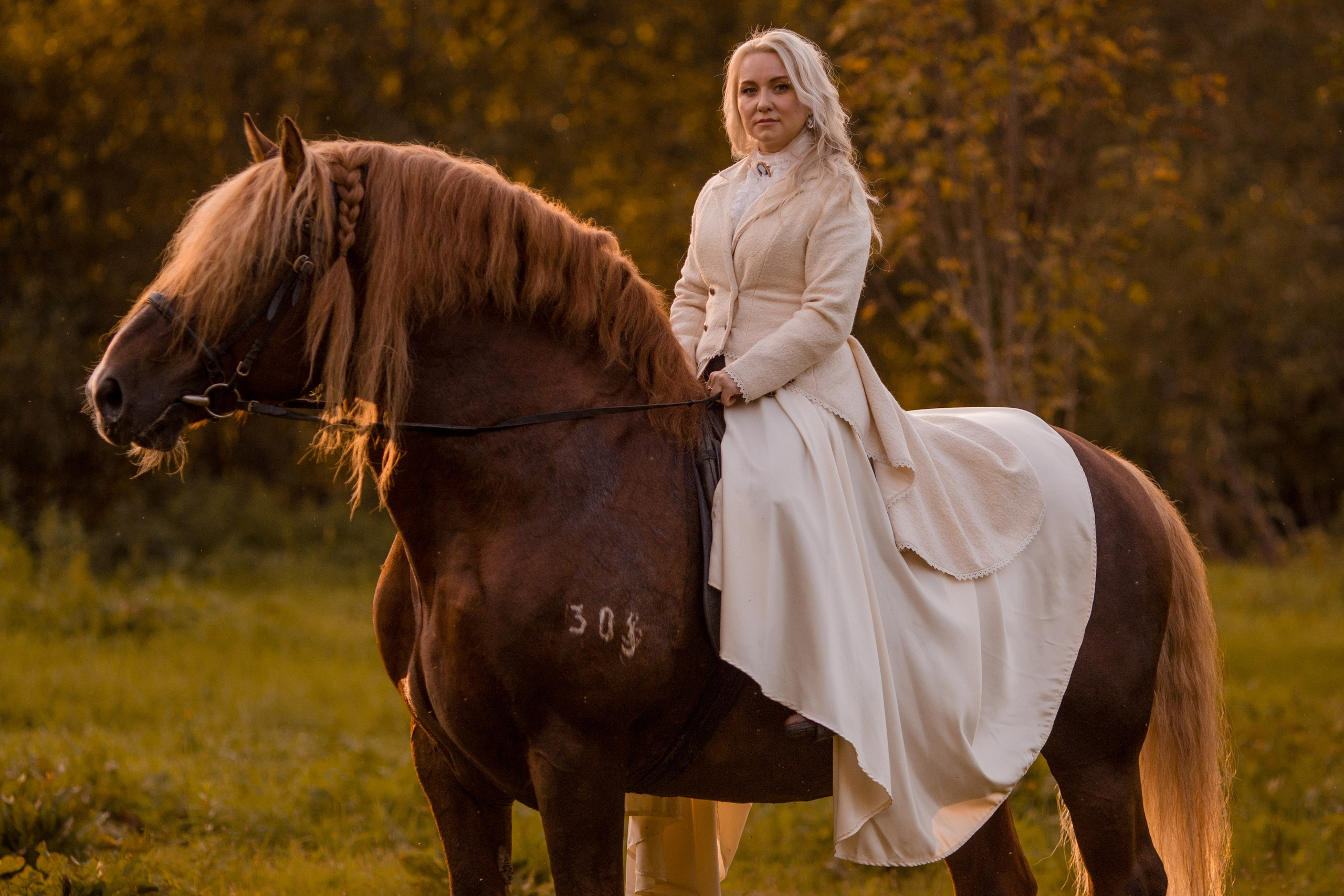 Фотосессия с лошадью осенью