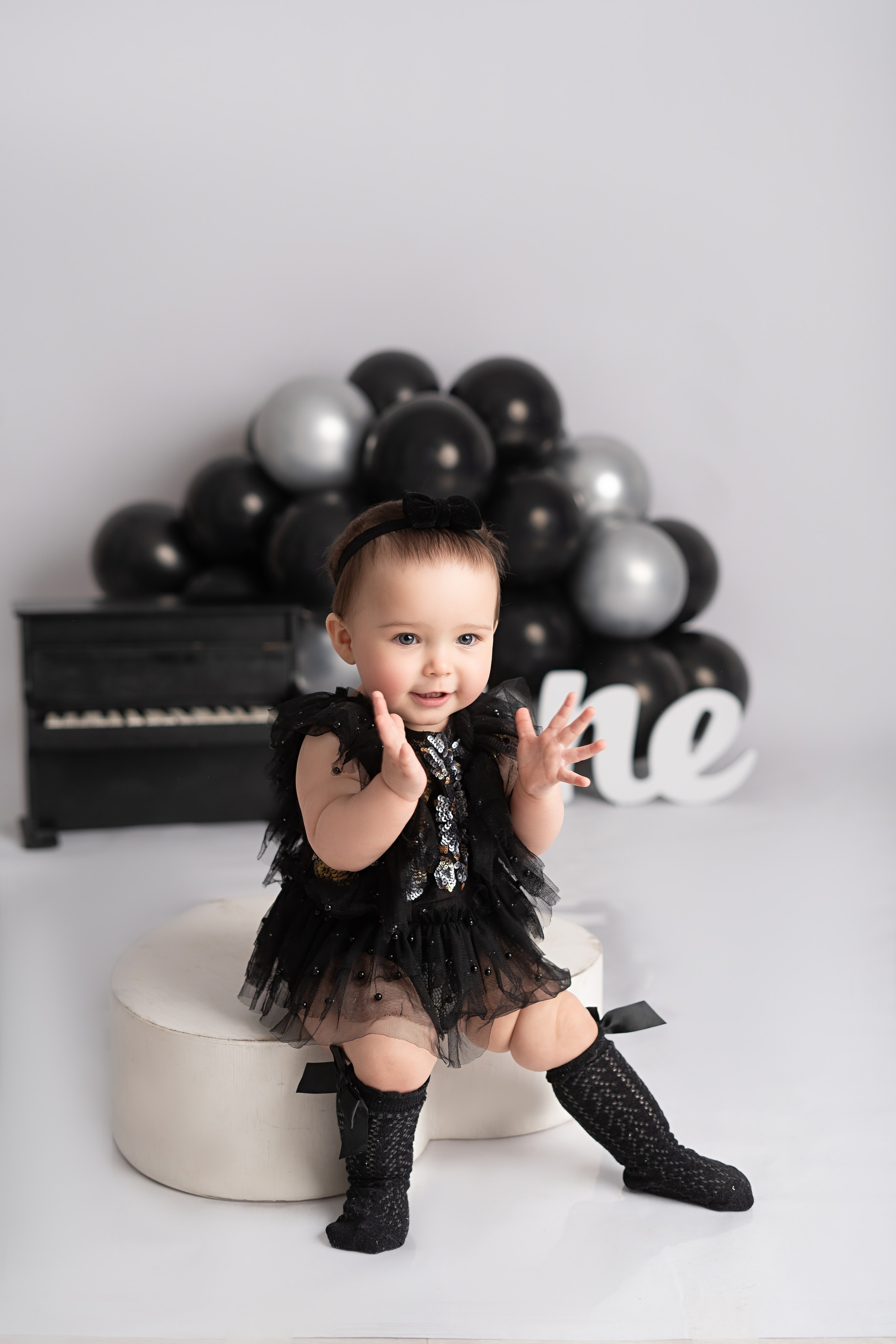 Василиса. Фотограф новорождённых в Минске. Годик под ключ