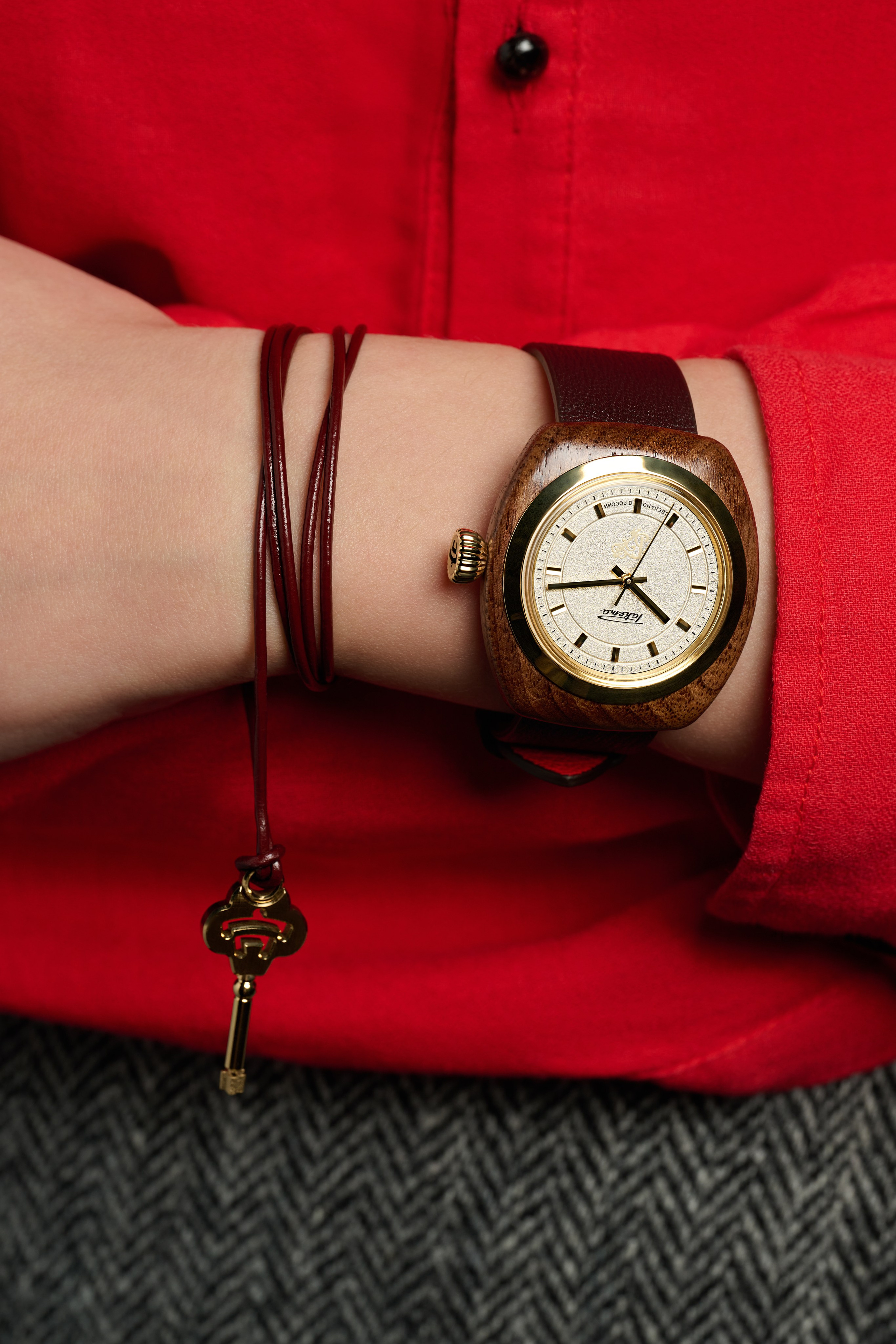 Ph: Anton Sokolov                                                                                                  Retoucher: @retouch.komissarova  