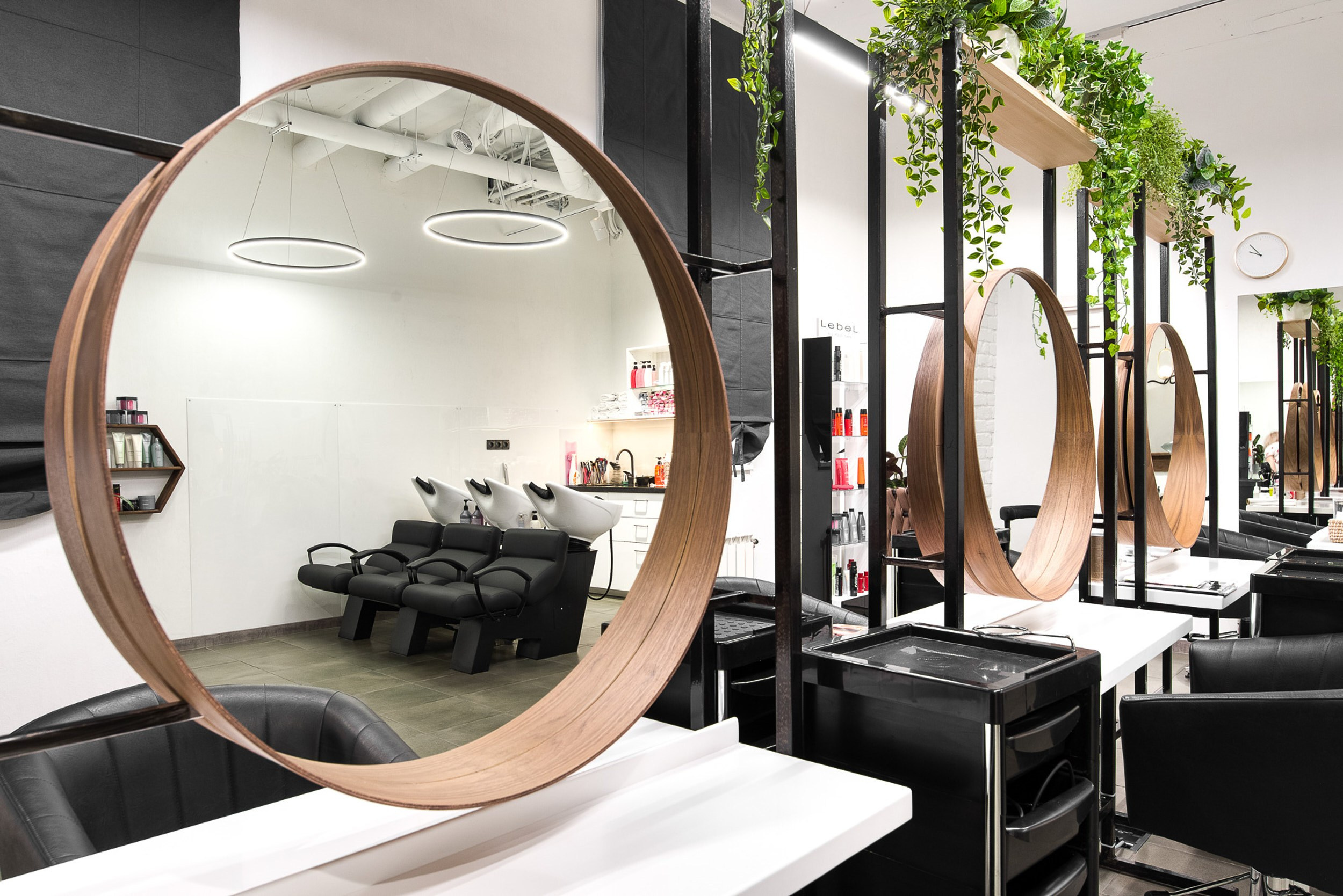 Клиники и салоны. Герман Лепёхин коммерческий фотограф в Москве: репортаж, портреты, интерьеры, производство