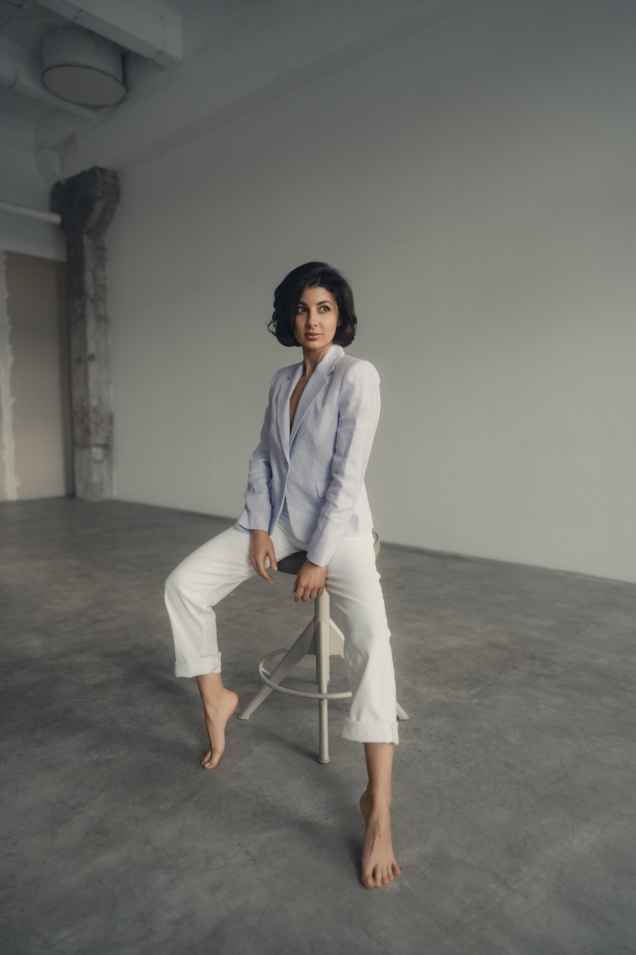 Women’s studio portrait photoshoot by Anton Avanzato