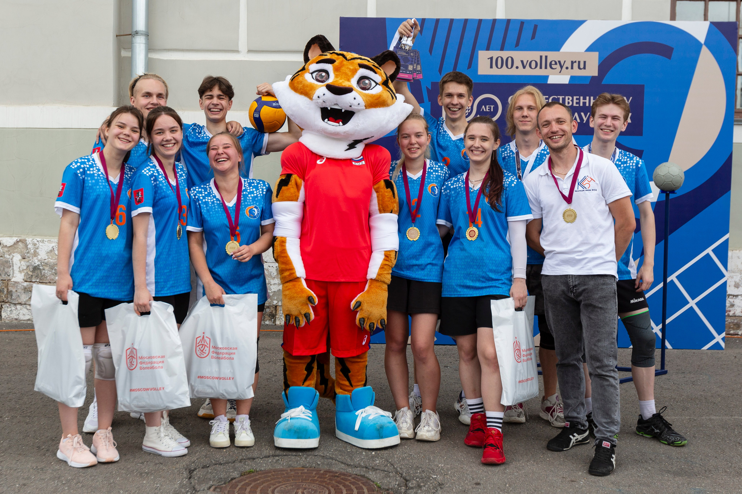 100 ЛЕТ ОТЕЧЕСТВЕННОМУ ВОЛЕЙБОЛУ. Фотограф Георгий Нигматулин