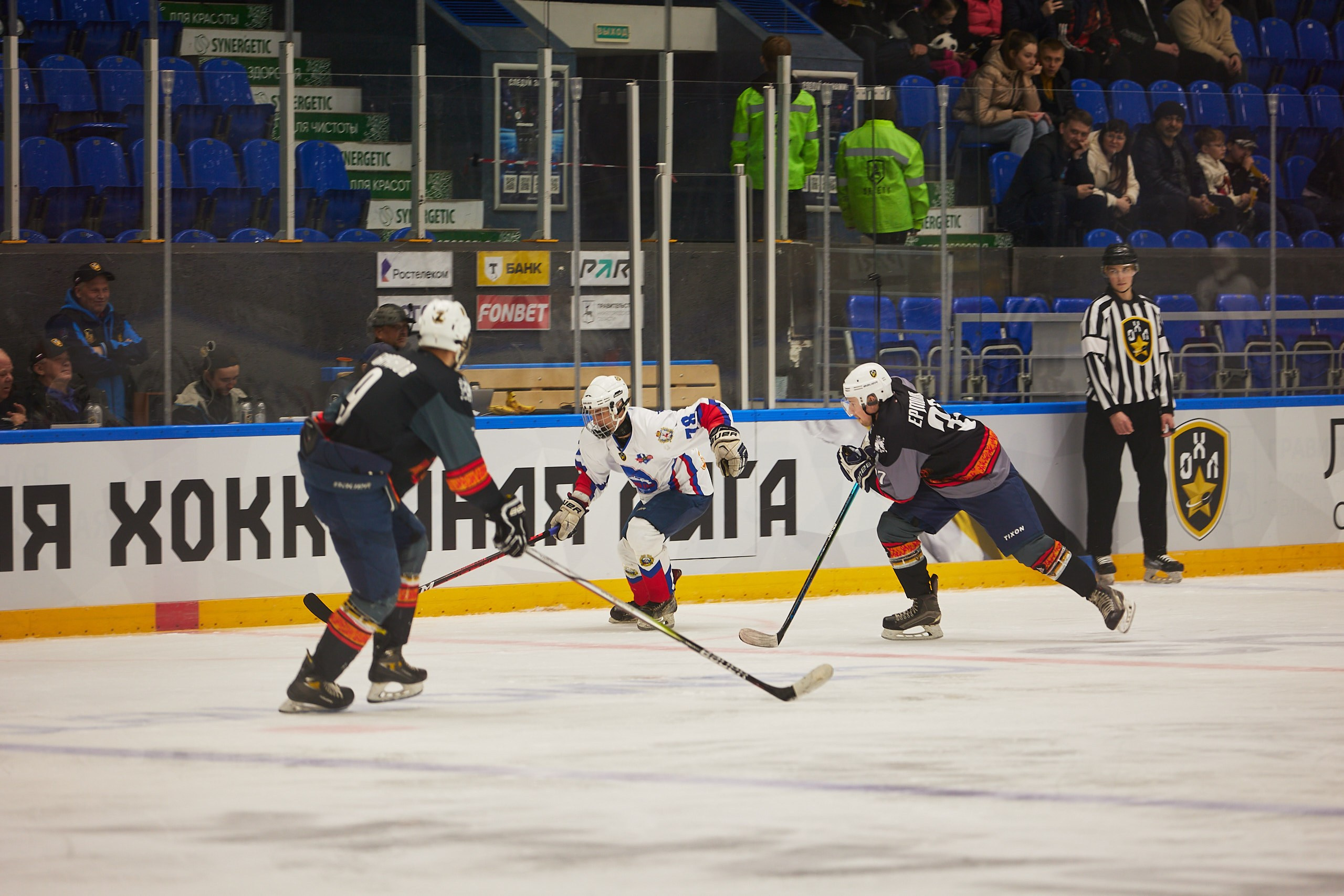 Репортаж. Офицерская хоккейная лига 2025 год. Спортивный фотограф Некрасов Денис