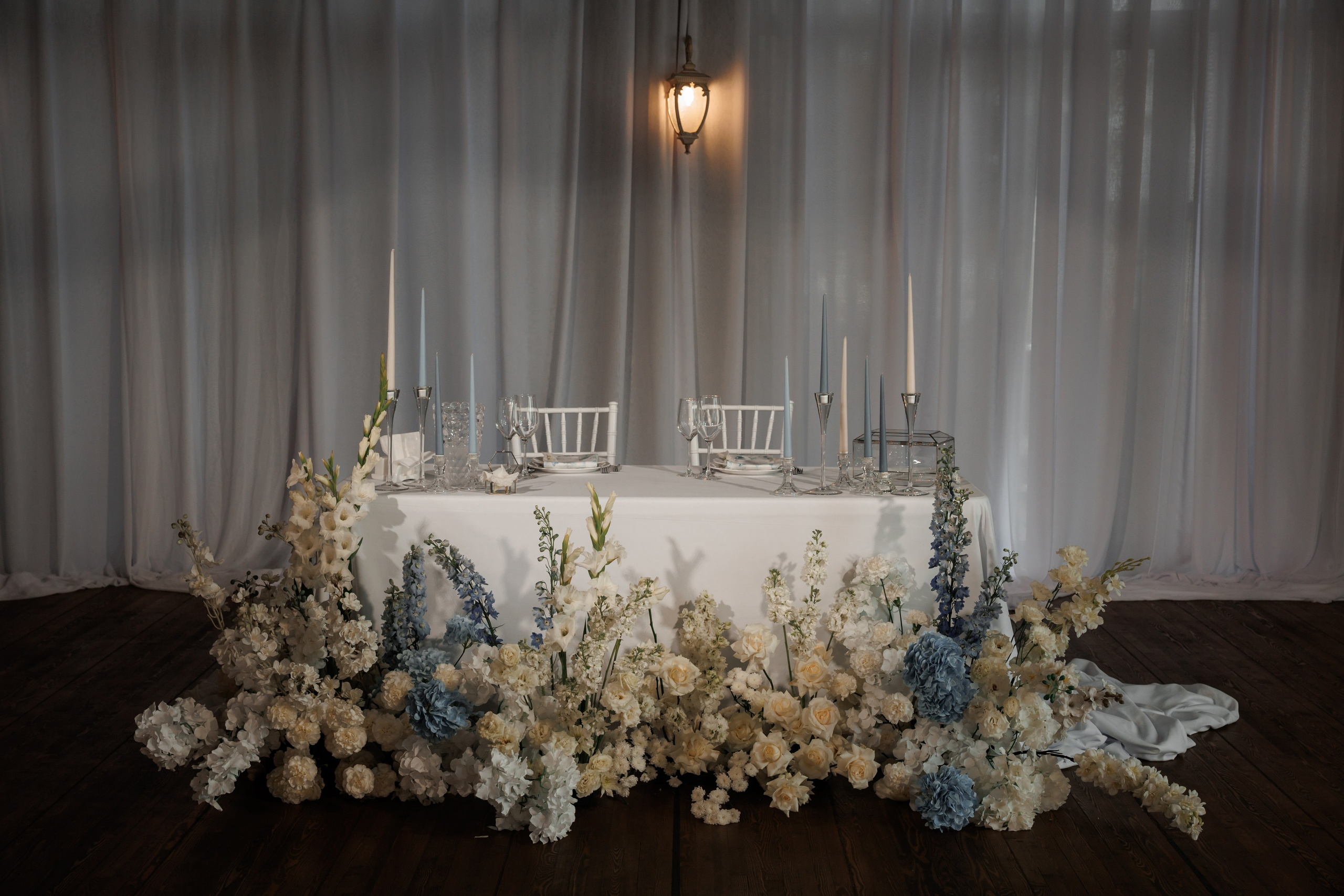 Свадебная фотосессия в отеле Сенешаль. Свадебный и репортажный фотограф (Москва, Королев и другие)