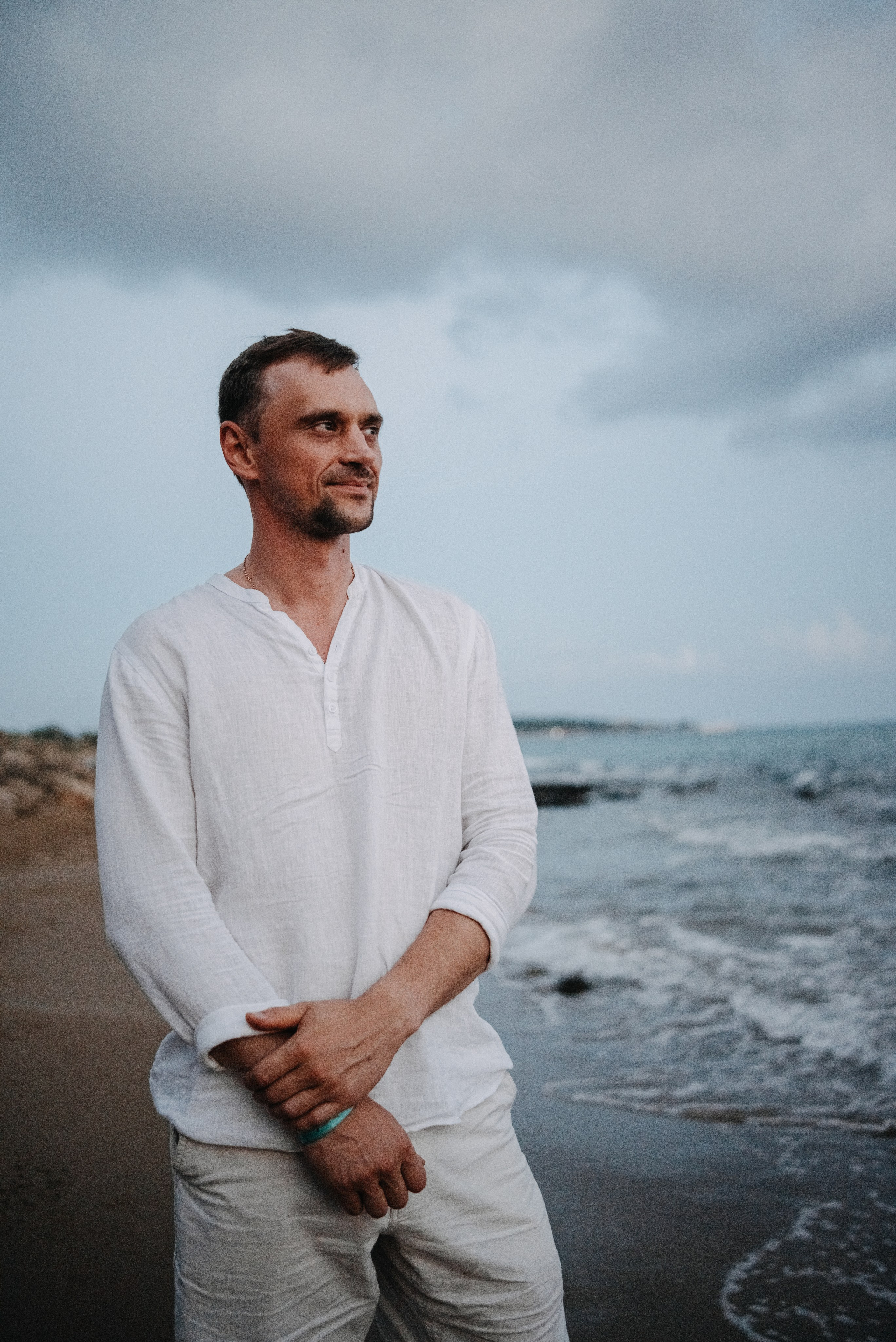 Съемка пары на море. Портретный и свадебный фотограф в Тбилиси • xeniqo