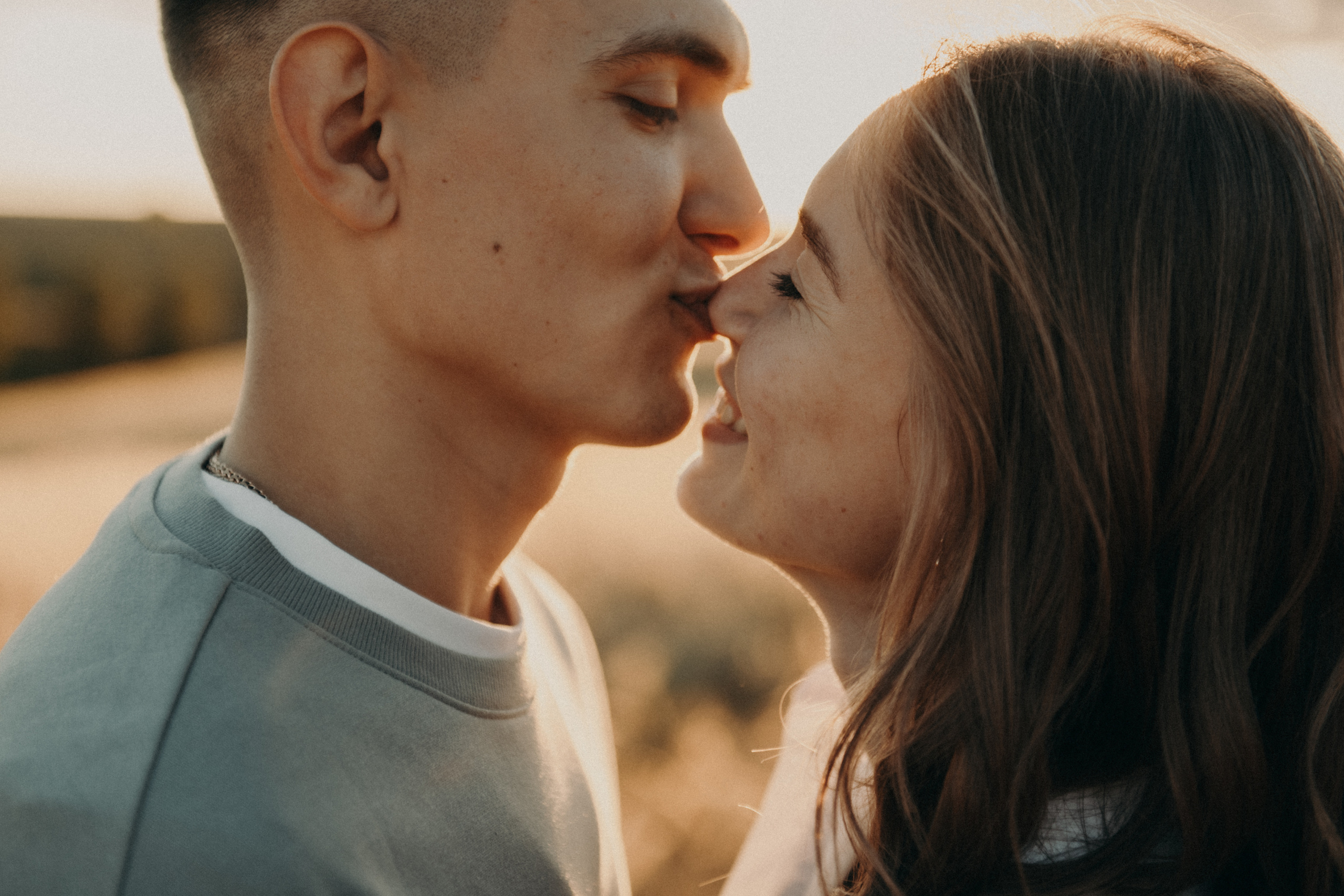 Фотосессия Love Story. Фотограф в Барнауле Дарья Бутурлакина. Люби.Цени.Касайся
