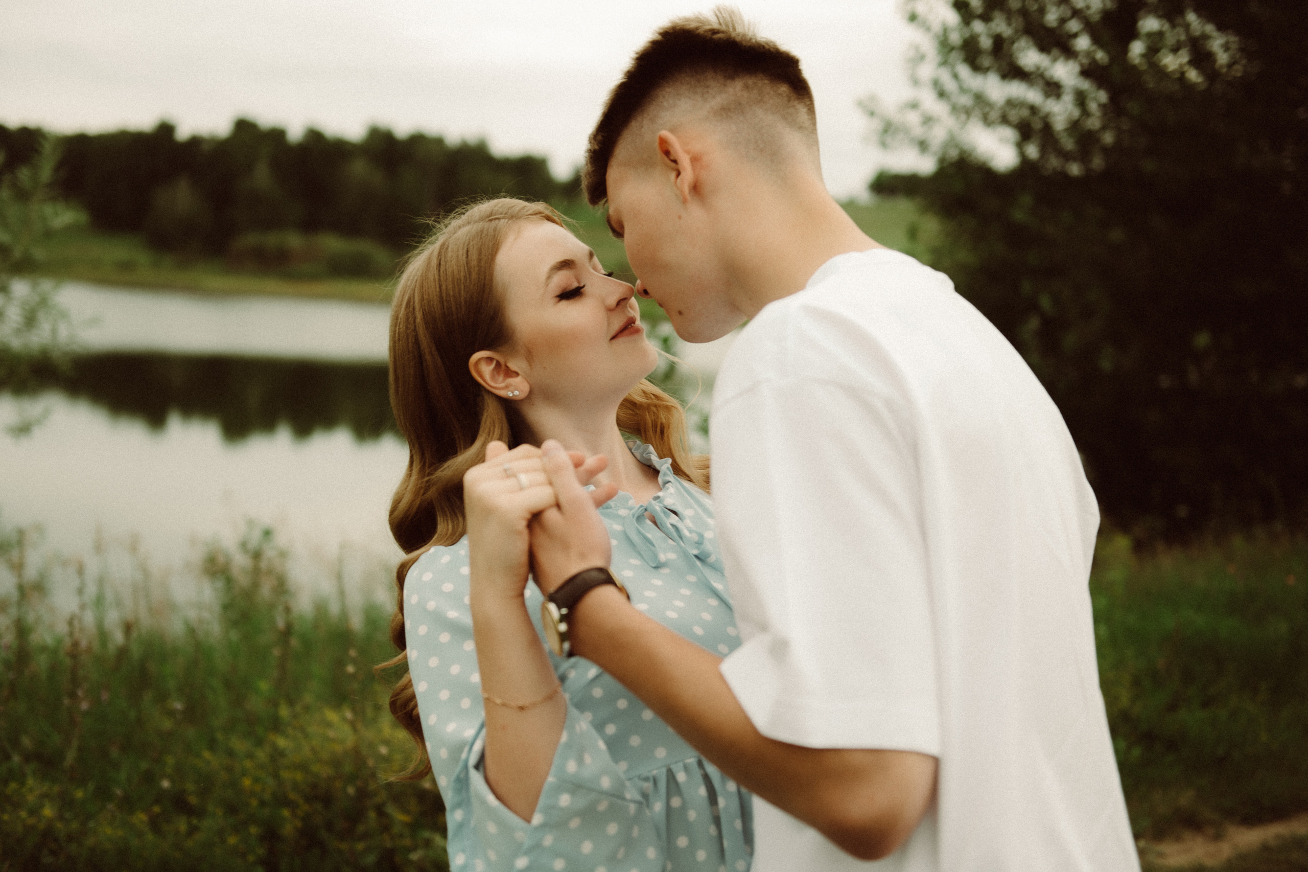 Фотосессия Love Story. Фотограф в Барнауле Дарья Бутурлакина. Люби.Цени.Касайся