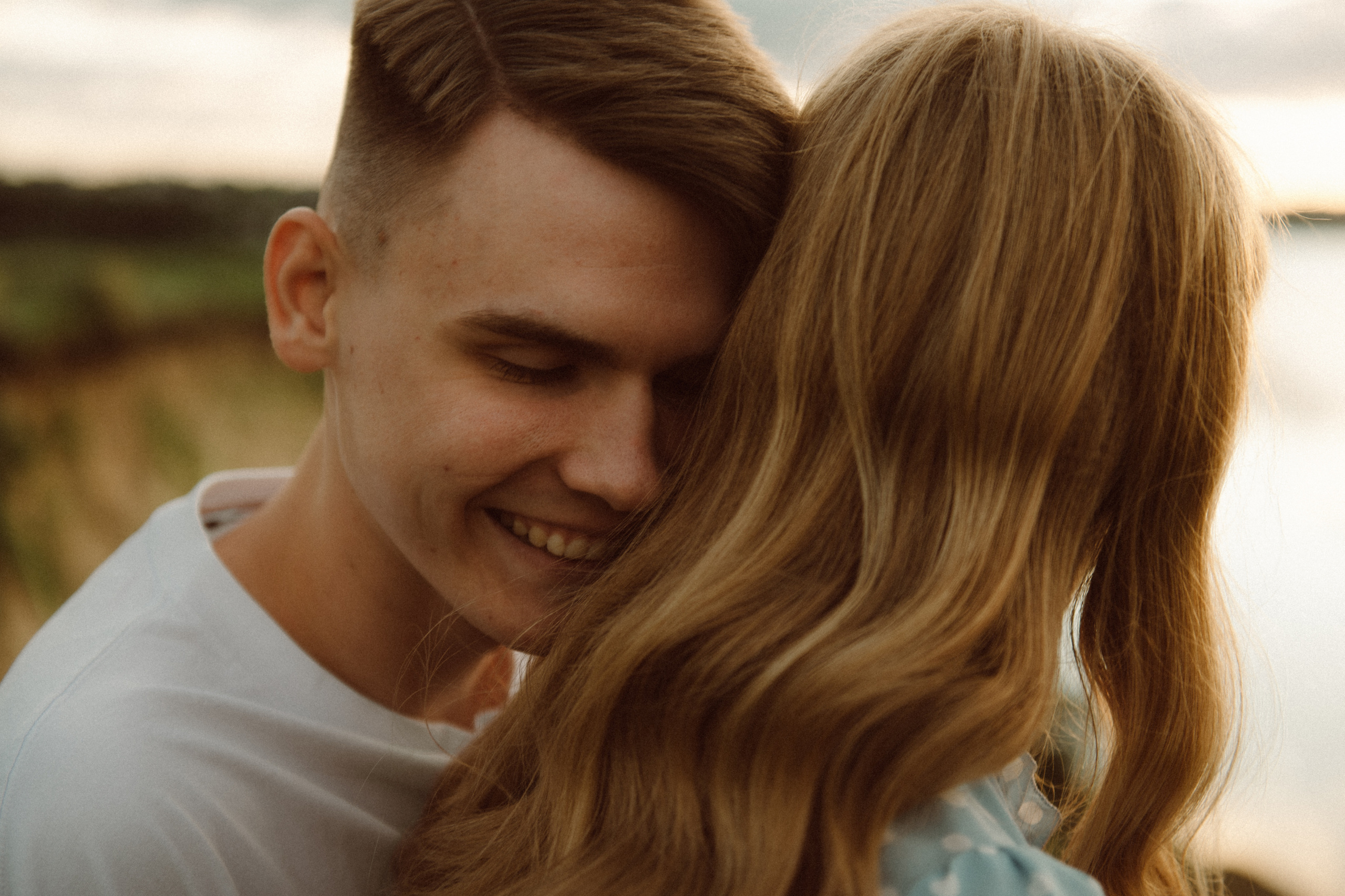 Фотосессия Love Story. Фотограф в Барнауле Дарья Бутурлакина. Люби.Цени.Касайся