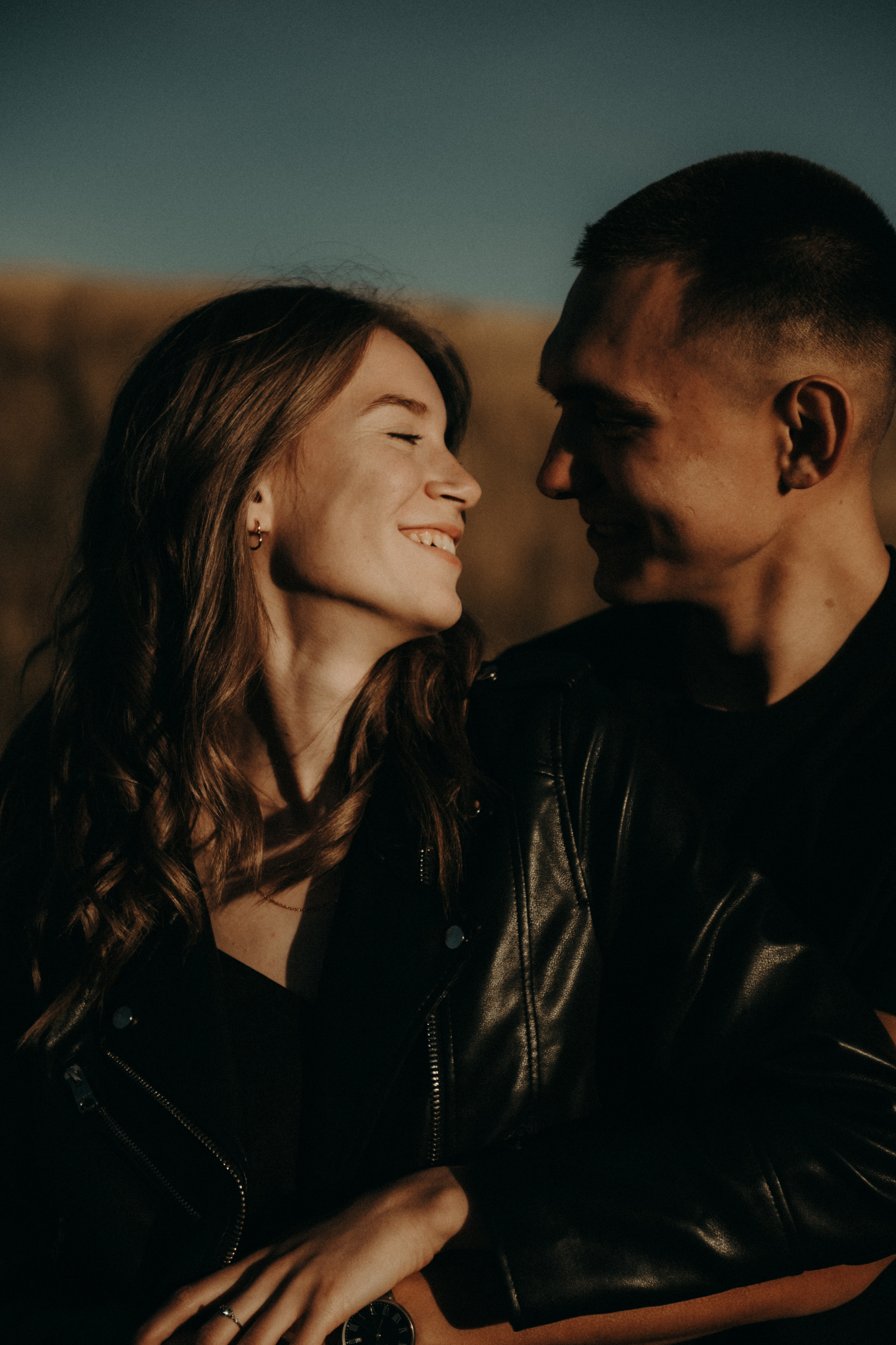 Фотосессия Love Story. Фотограф в Барнауле Дарья Бутурлакина. Люби.Цени.Касайся