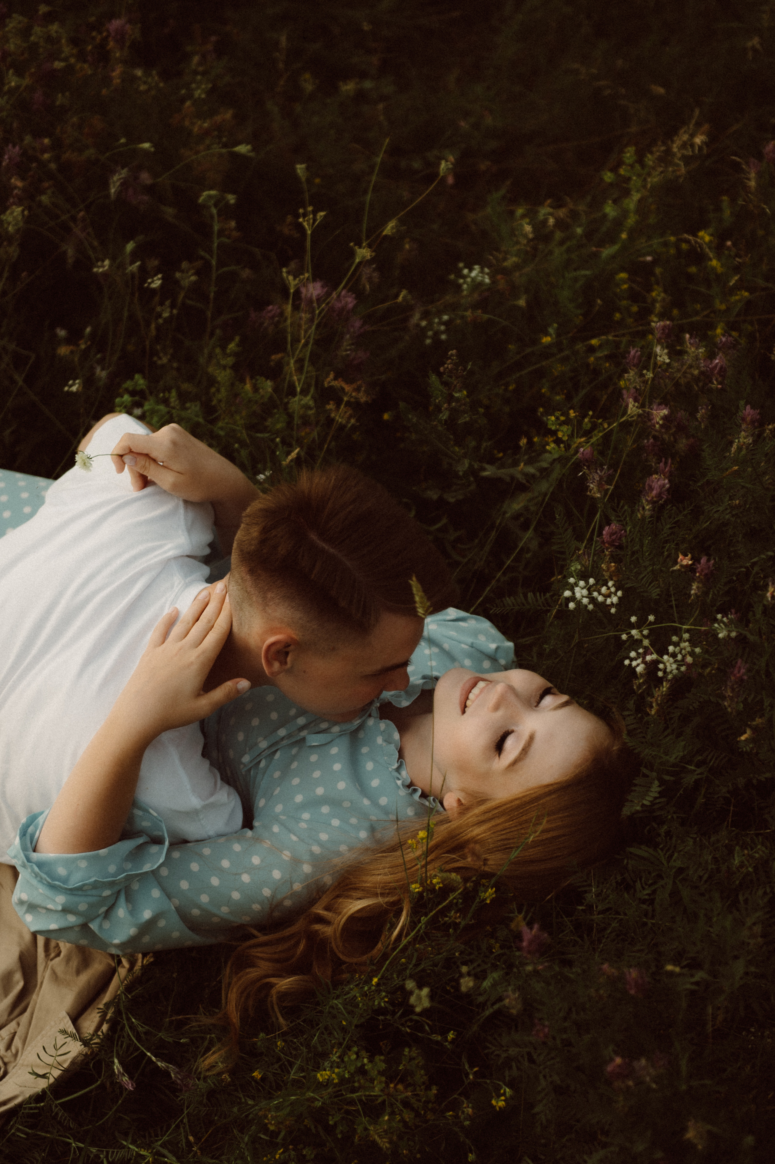 Фотосессия Love Story. Фотограф в Барнауле Дарья Бутурлакина. Люби.Цени.Касайся