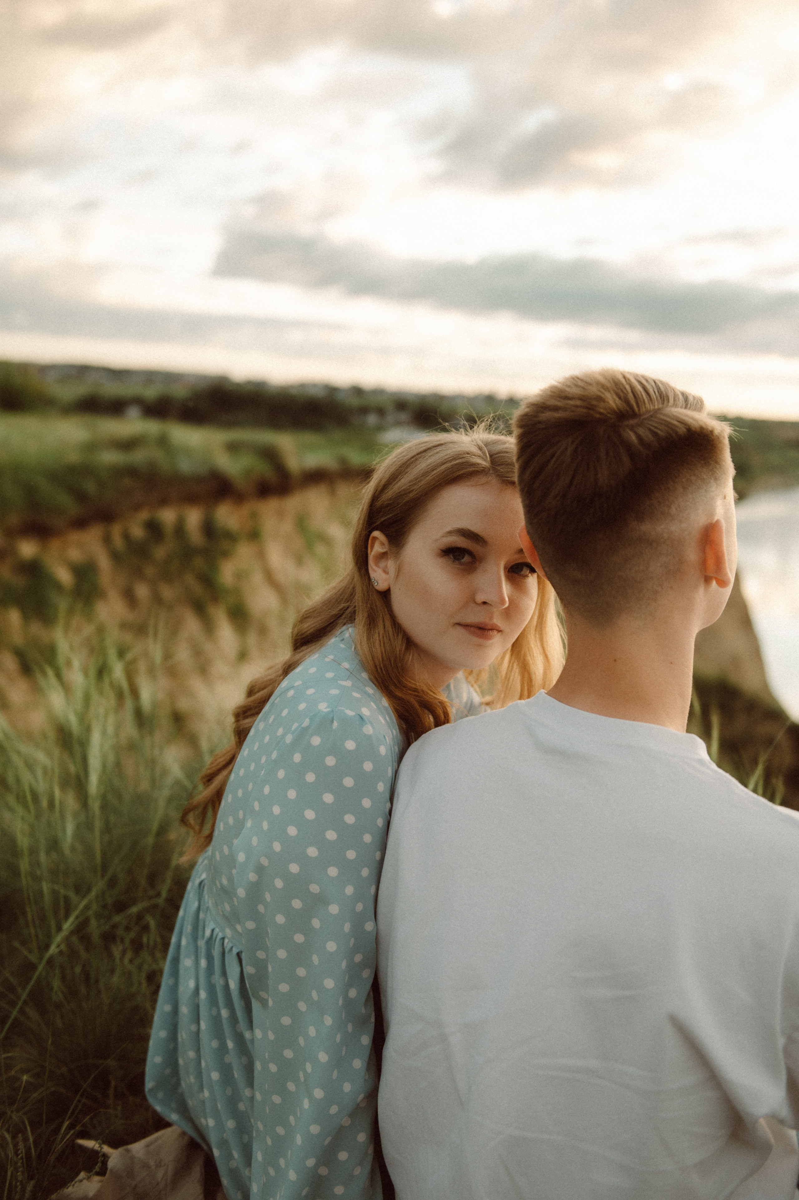 Фотосессия Love Story. Фотограф в Барнауле Дарья Бутурлакина. Люби.Цени.Касайся