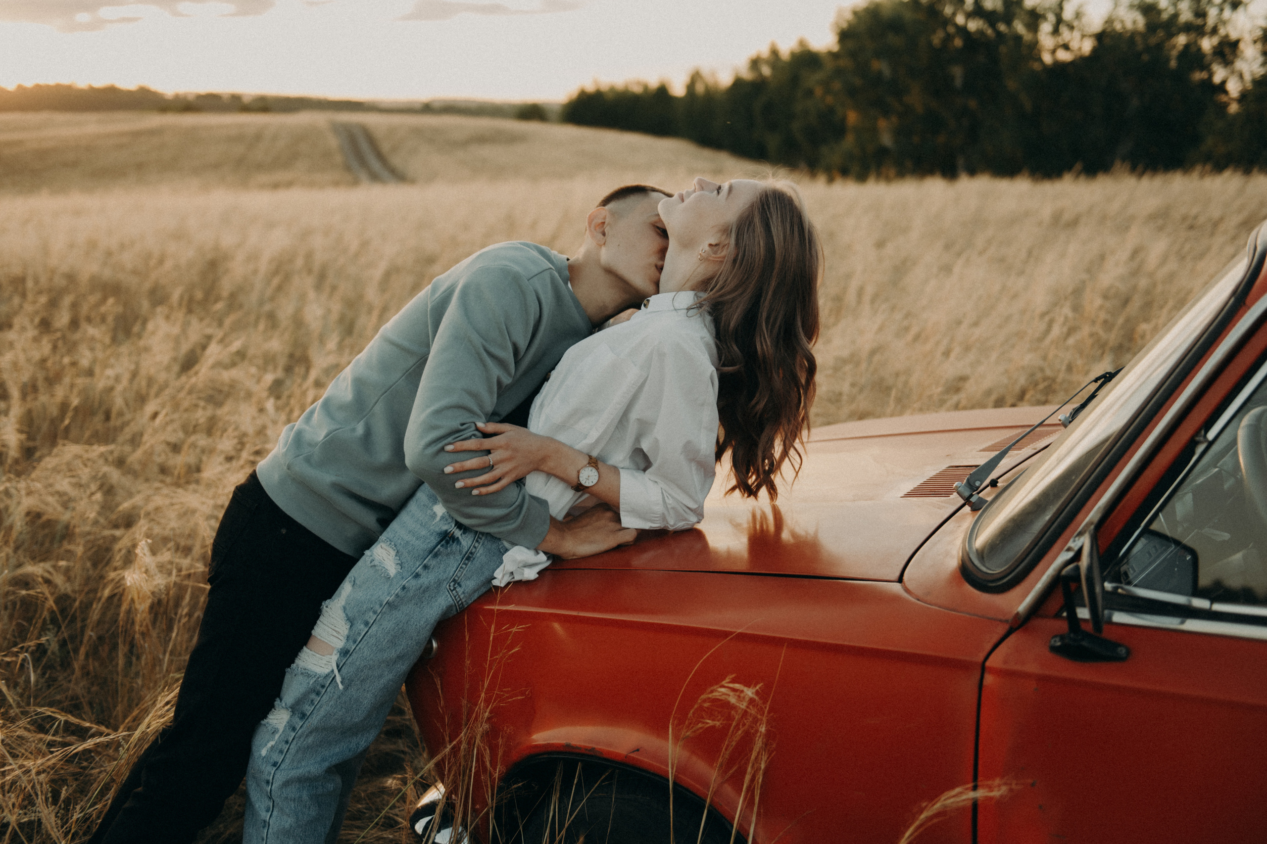Фотосессия Love Story. Фотограф в Барнауле Дарья Бутурлакина. Люби.Цени.Касайся