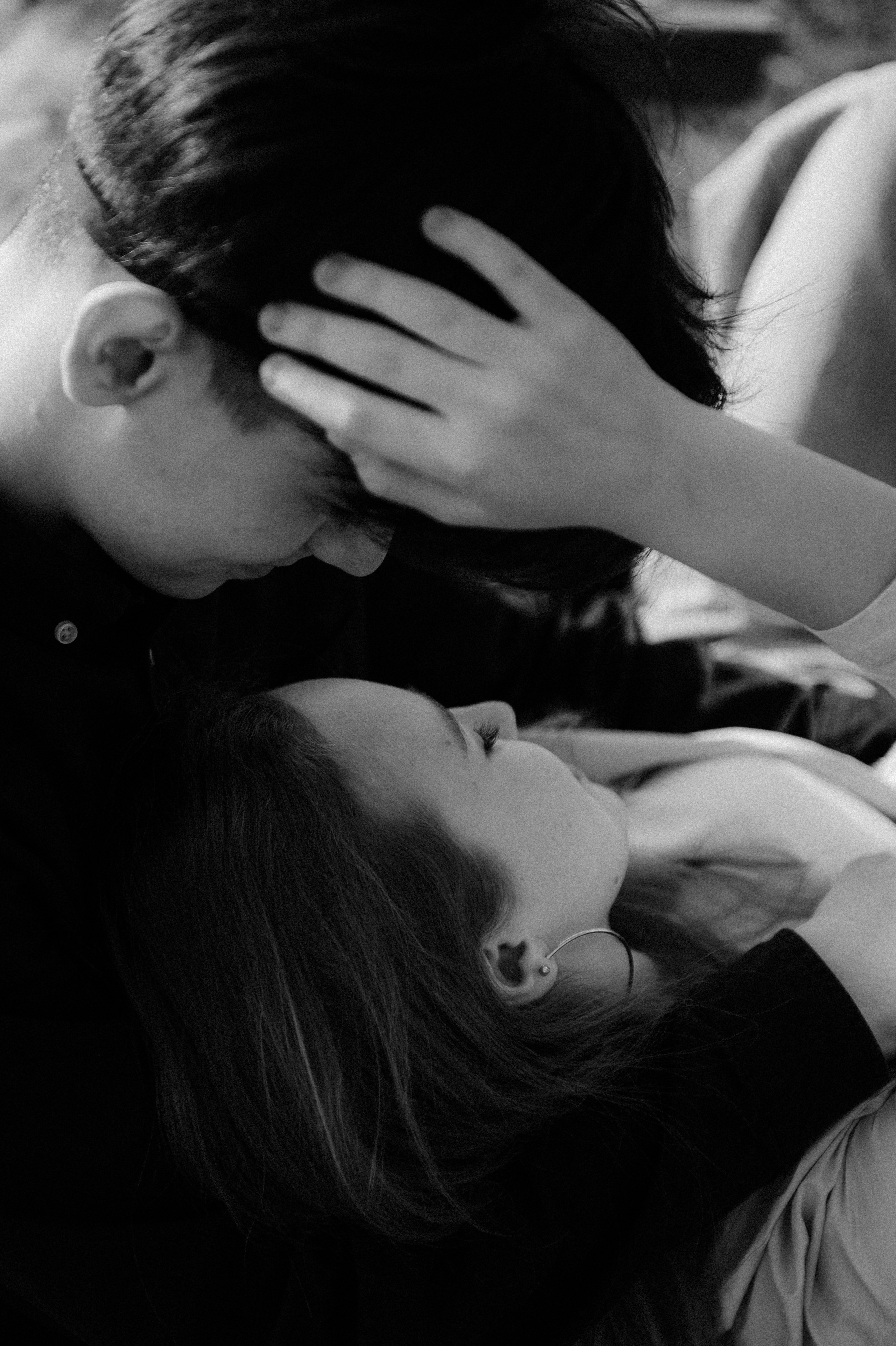 Фотосессия Love Story. Фотограф в Барнауле Дарья Бутурлакина. Люби.Цени.Касайся