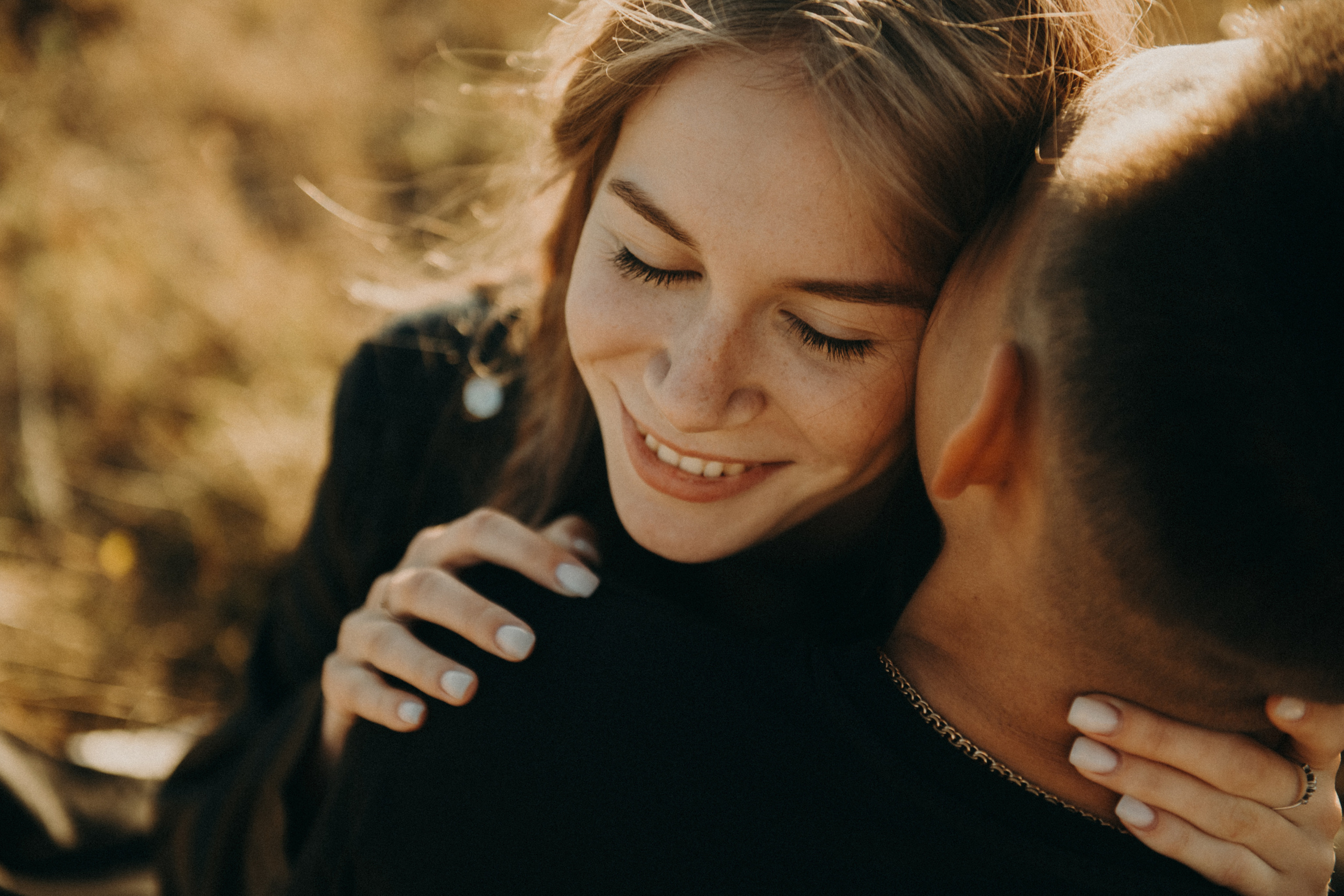 Фотосессия Love Story. Фотограф в Барнауле Дарья Бутурлакина. Люби.Цени.Касайся