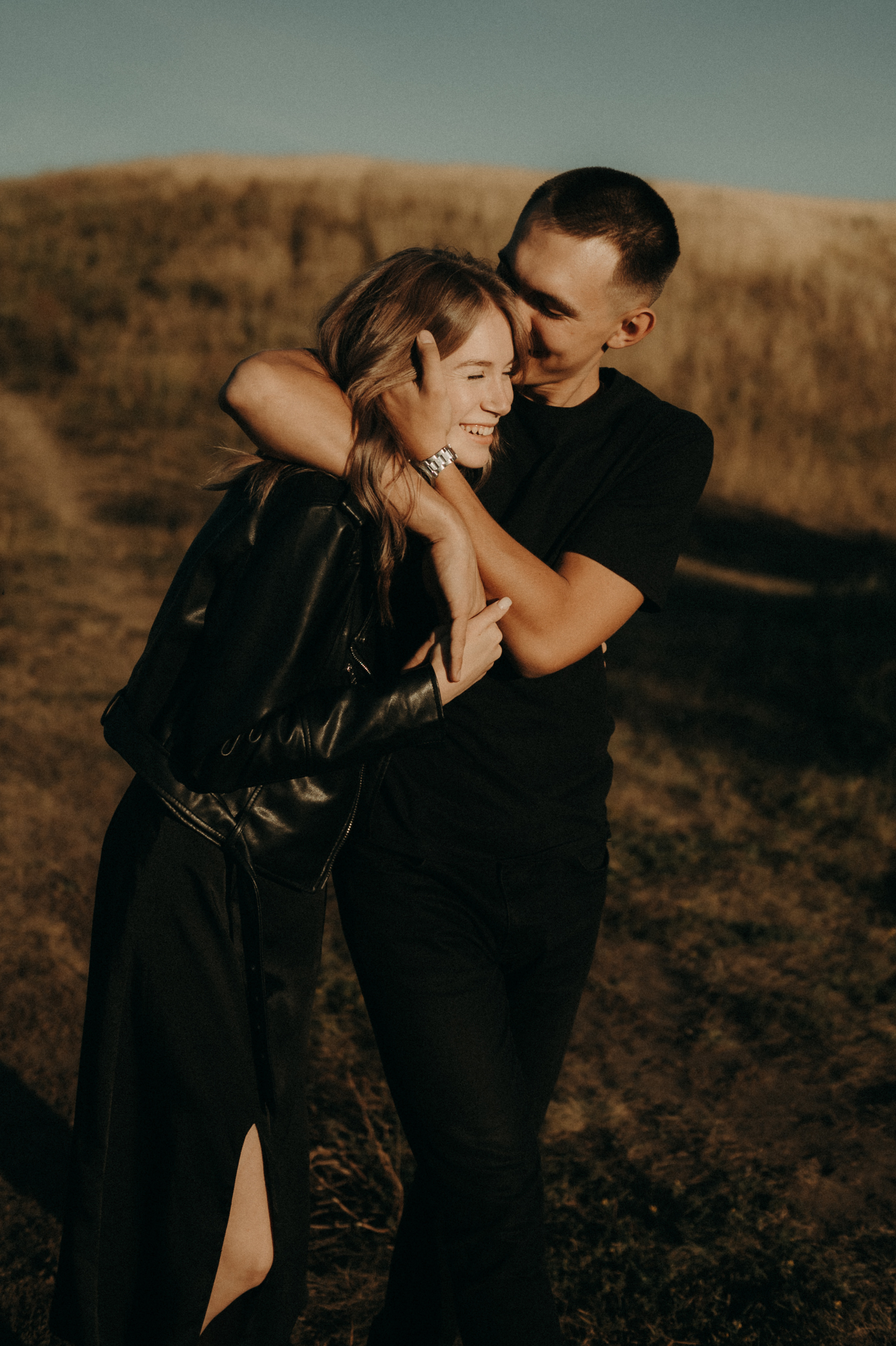 Фотосессия Love Story. Фотограф в Барнауле Дарья Бутурлакина. Люби.Цени.Касайся