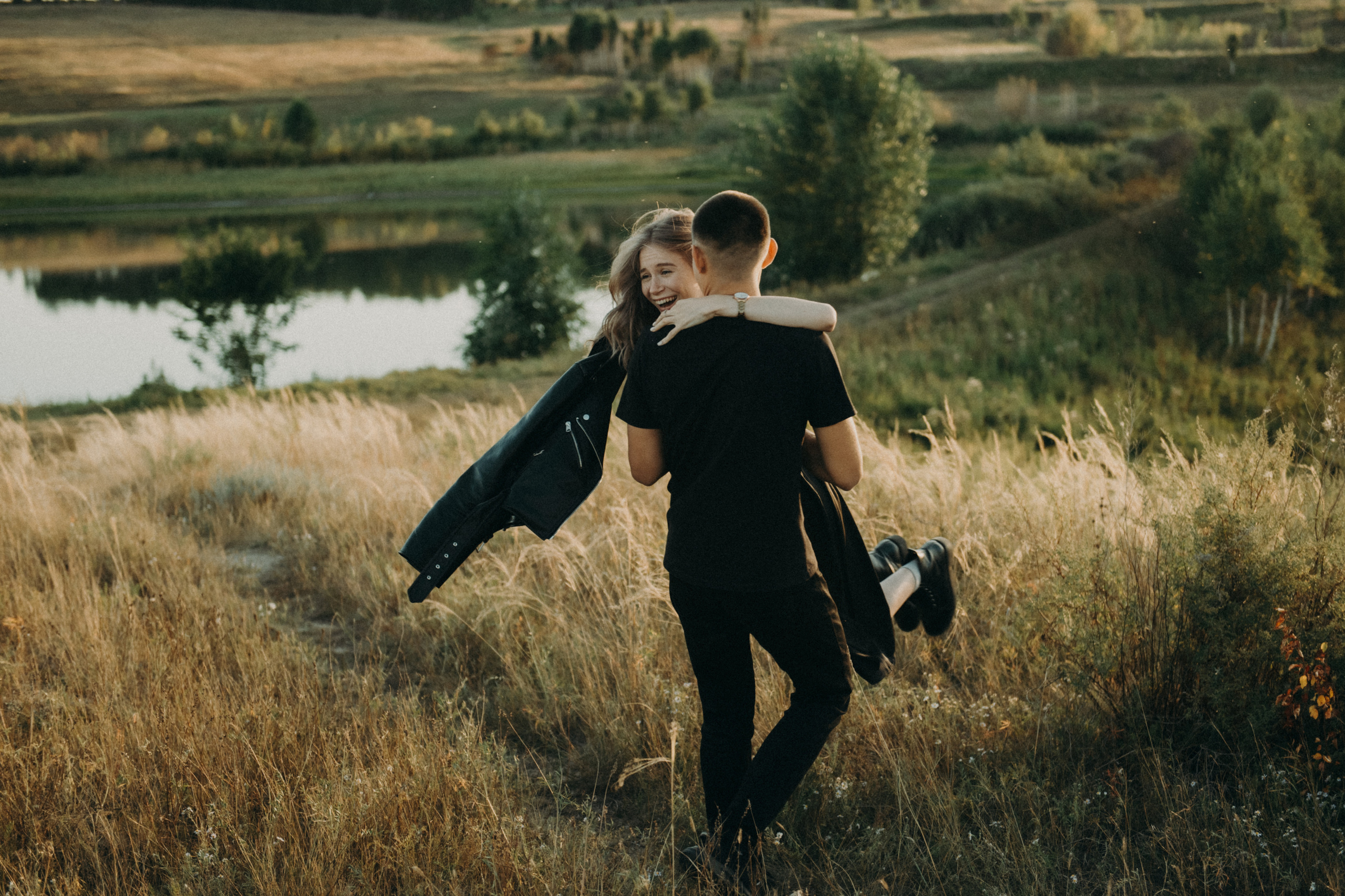 Фотосессия Love Story. Фотограф в Барнауле Дарья Бутурлакина. Люби.Цени.Касайся