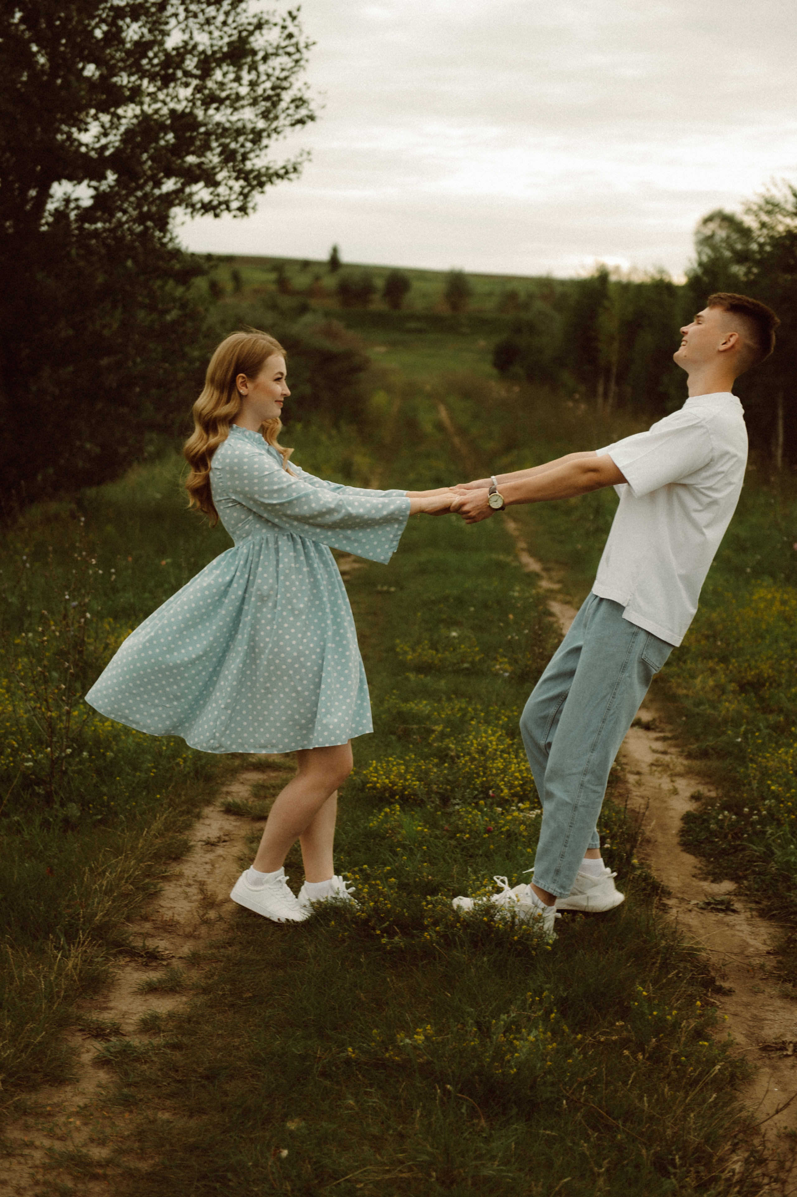 Фотосессия Love Story. Фотограф в Барнауле Дарья Бутурлакина. Люби.Цени.Касайся