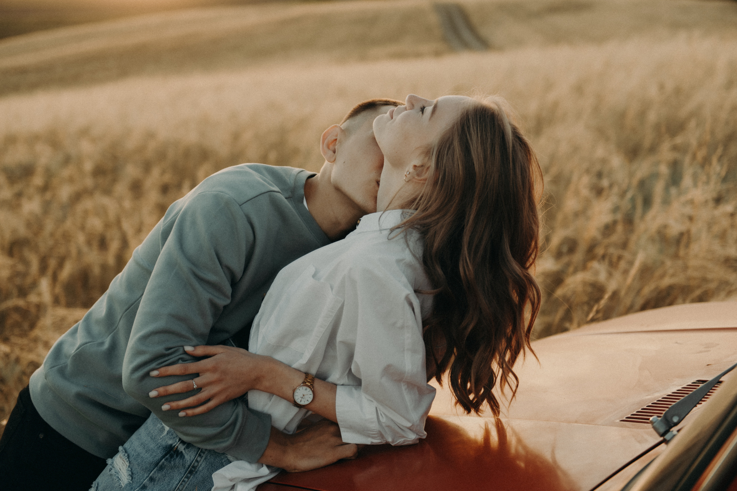 Фотосессия Love Story. Фотограф в Барнауле Дарья Бутурлакина. Люби.Цени.Касайся