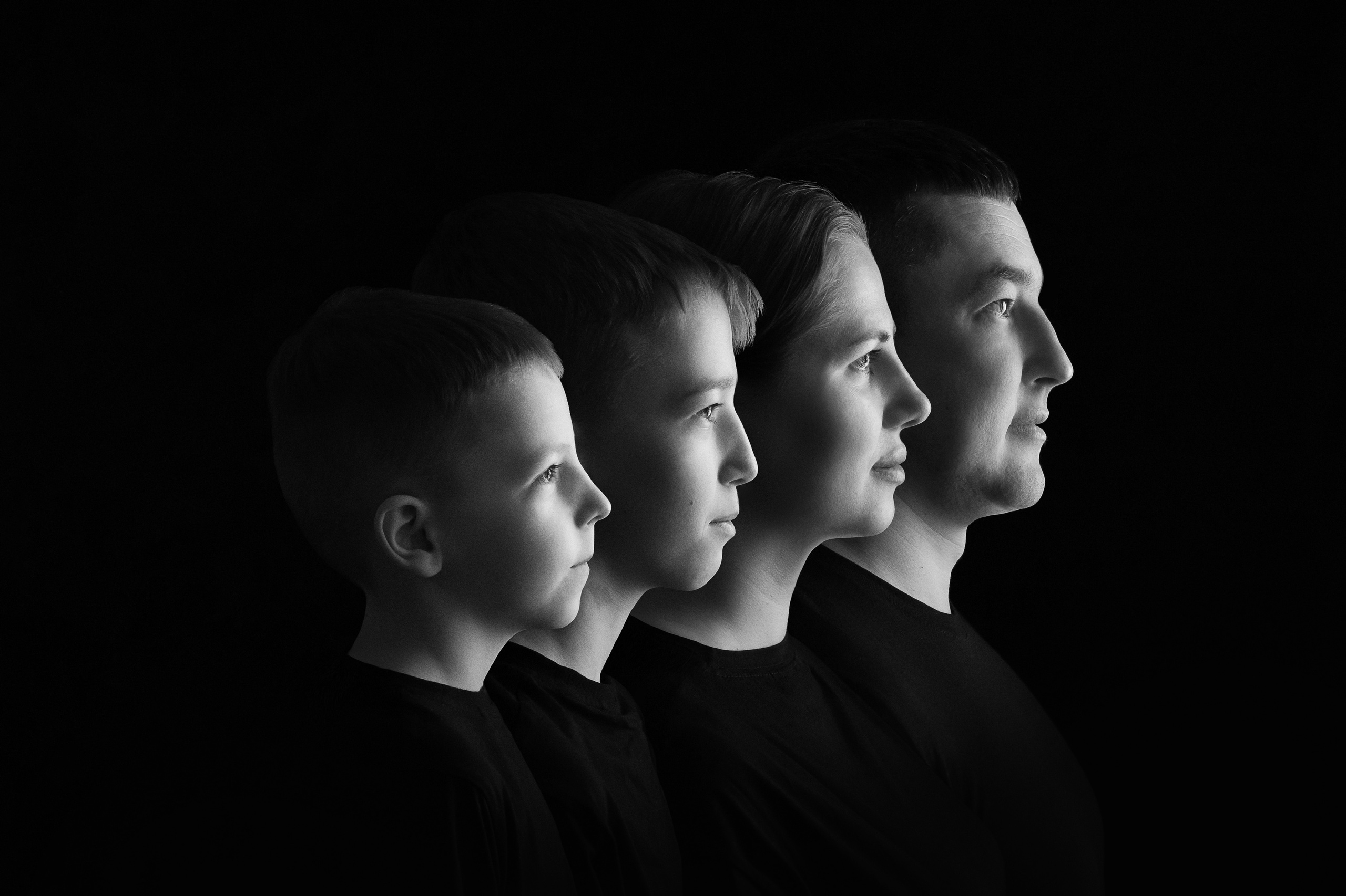 снимок семьи в профиль