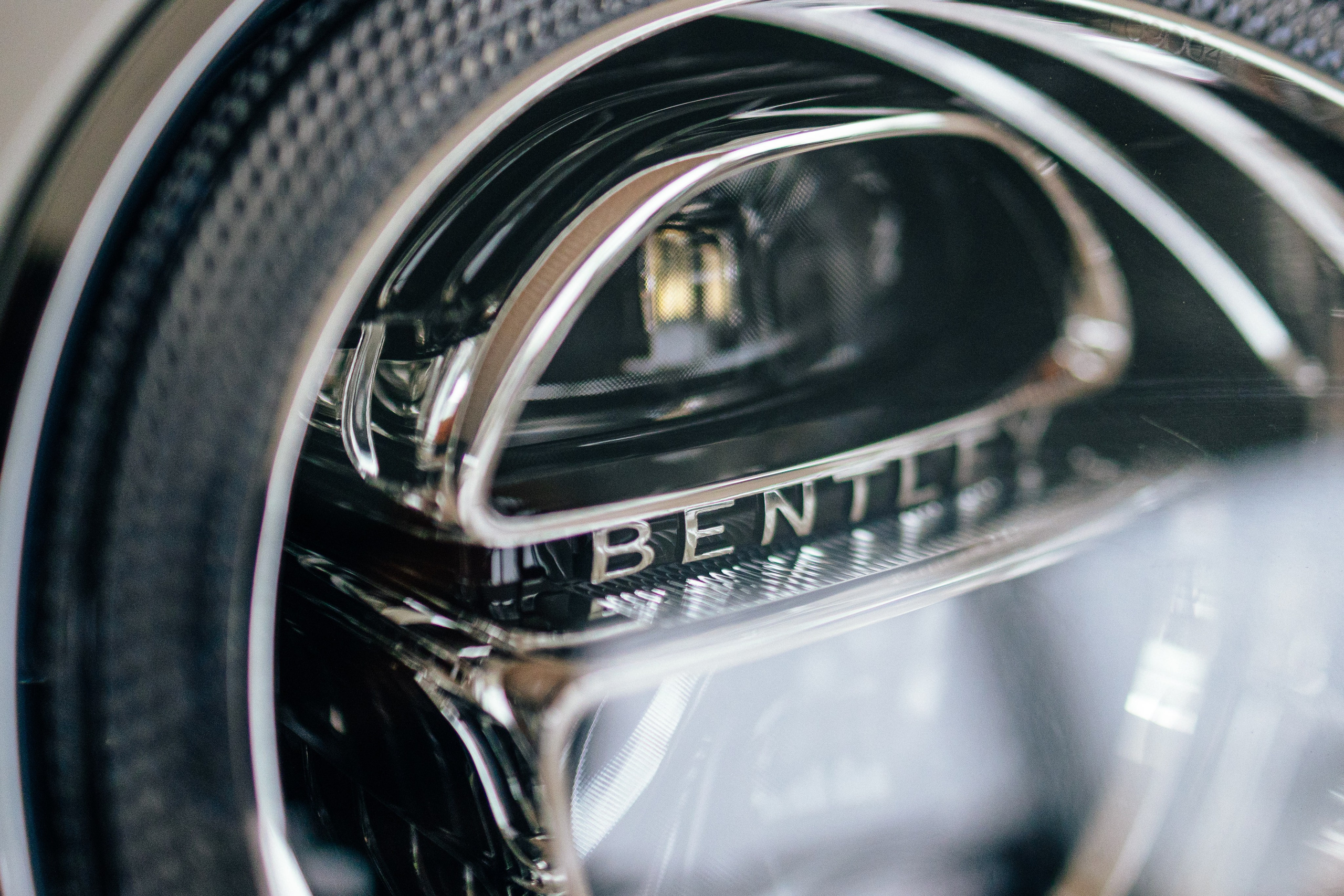 14.06.20 bentley. Руслан Плахтеев