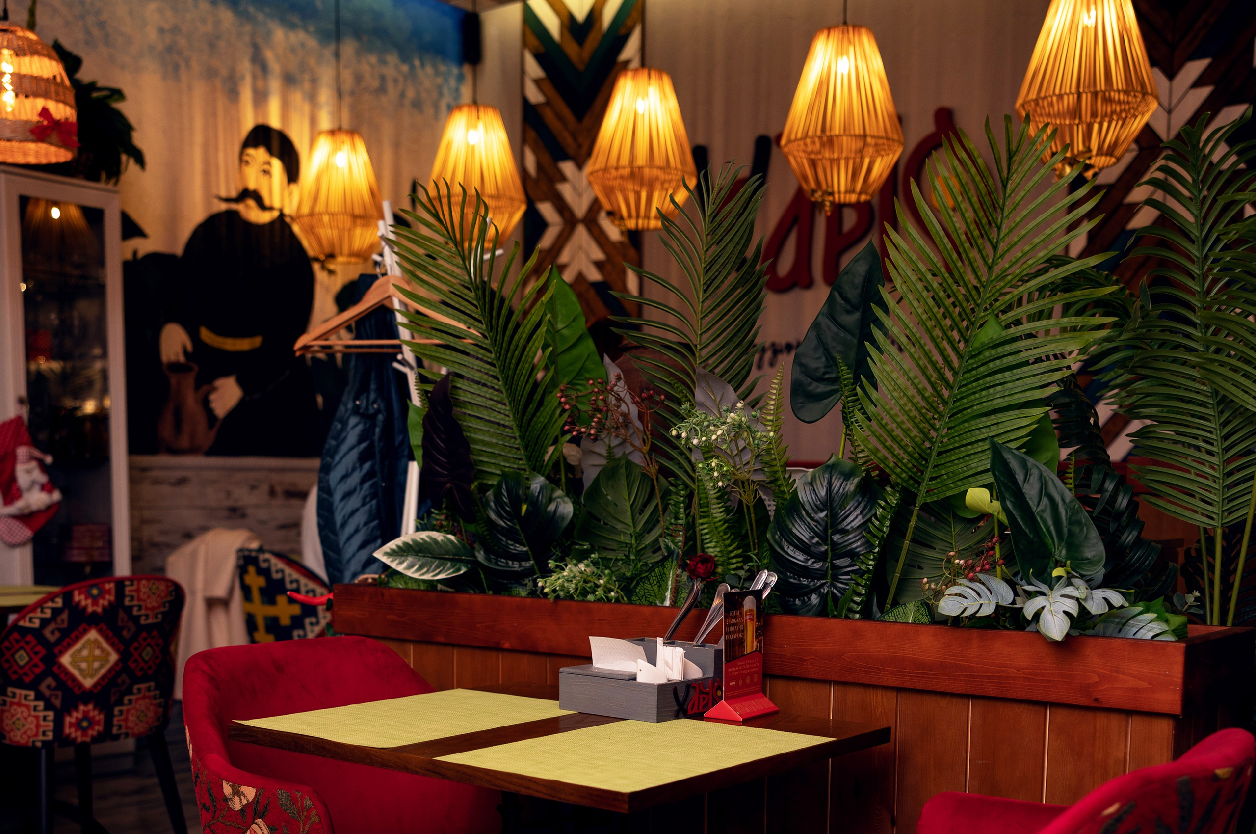 Интерьерная съёмка для ресторана «Харчо». Фотограф в Краснодаре