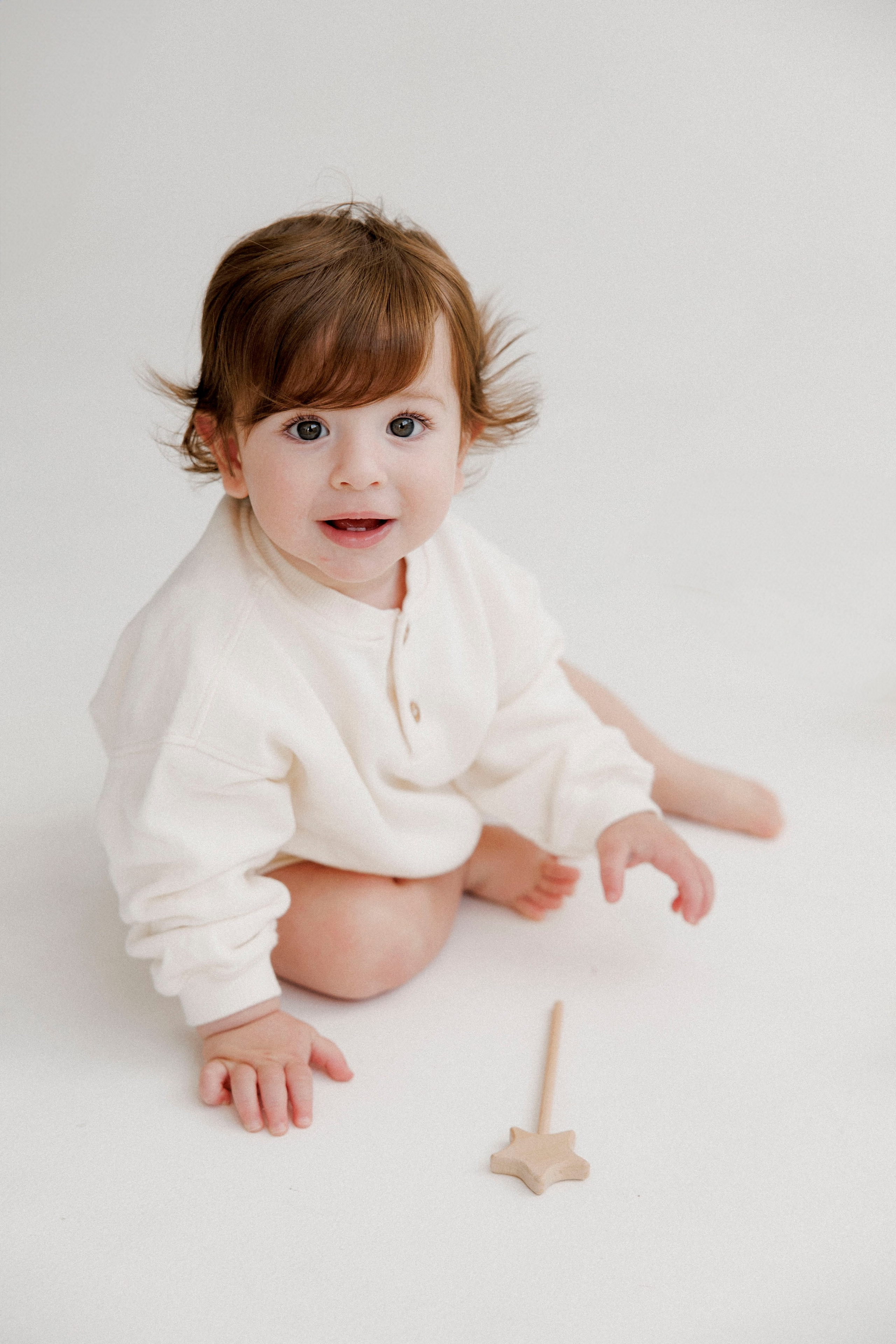 One year inside the White studio. Wedding and family photographer