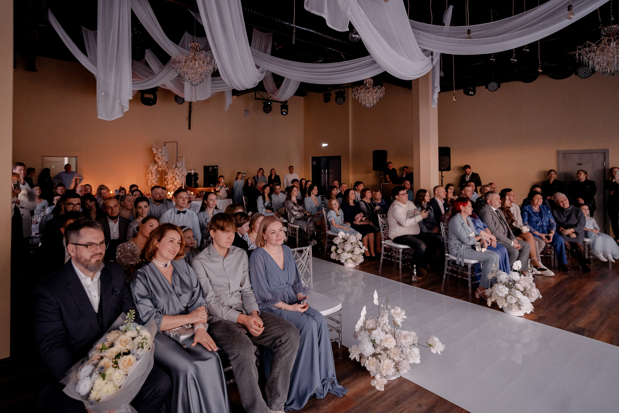 СВАДЕБНАЯ СЬЕМКА СБОРОВ В ОТЕЛЕ И ВЫЕЗД НА ЦЕРЕМОНИЮ (СНЯТО В СИБИРЕ В НИЖНЕВАРТОВСКЕ). Профессиональный фотограф, Санкт-Петербург — Виктория Богомолова