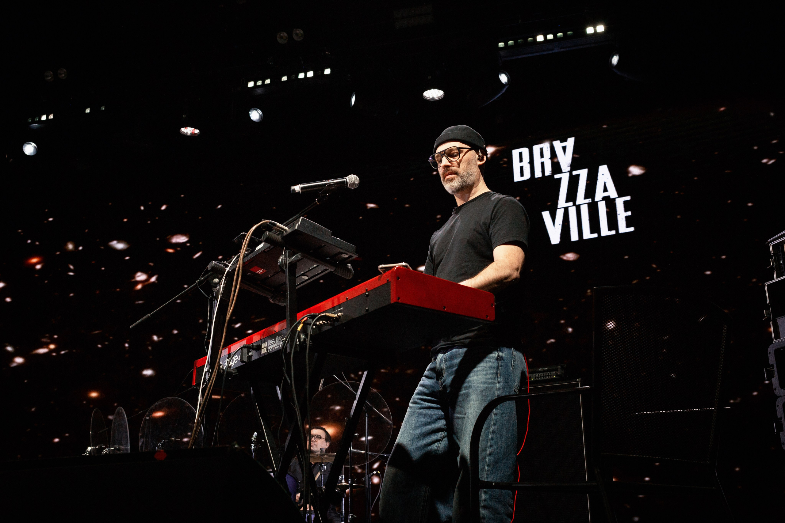 концертный фотограф в Санкт-Петербурге, фоторепортаж с концерта группы Brazzaville в клубе Аврора (Aurora Concert Hall) март 2026