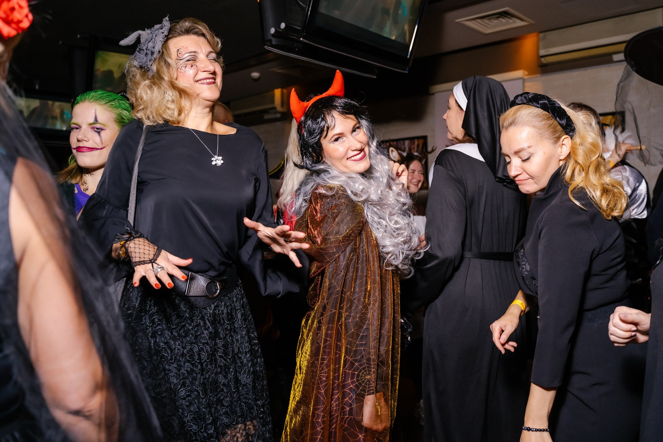 Зловещие попотрясы. Клубная вечеринка | 02.11.24. Галерея Фантим