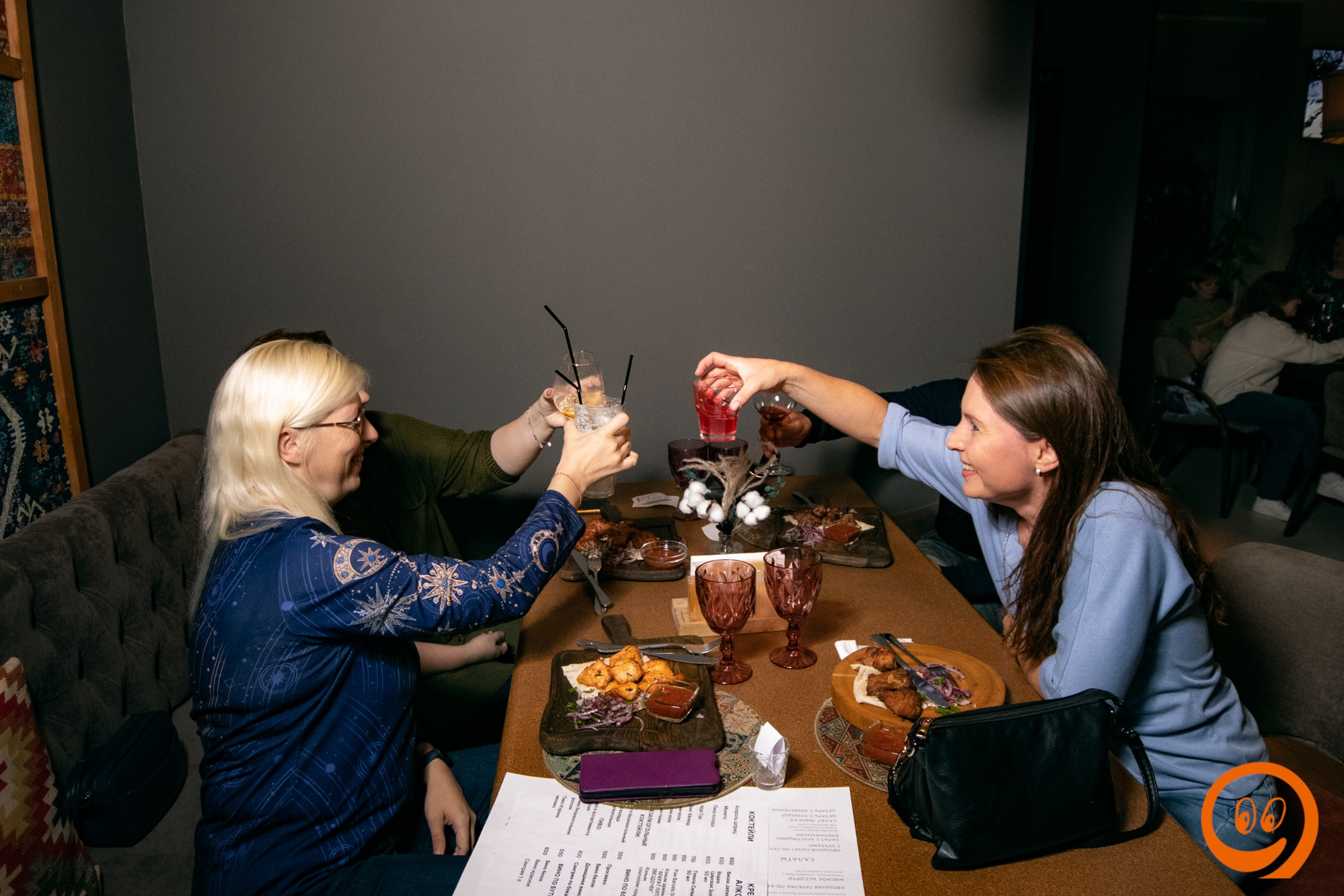 Поющие в ночи. Караоке | 19.09.2025. Галерея Фантим